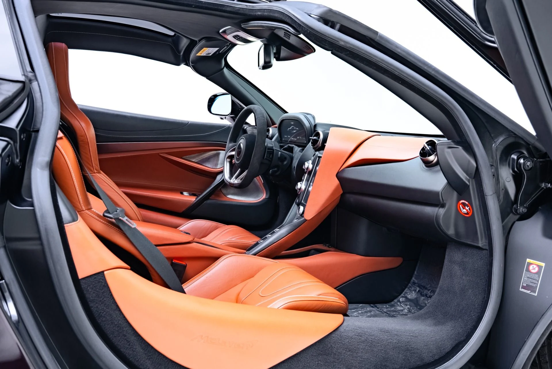 mph059_2033613375_Used_2018_Mc_Laren_720_S_Luxury_1771626775_71b1b1337d