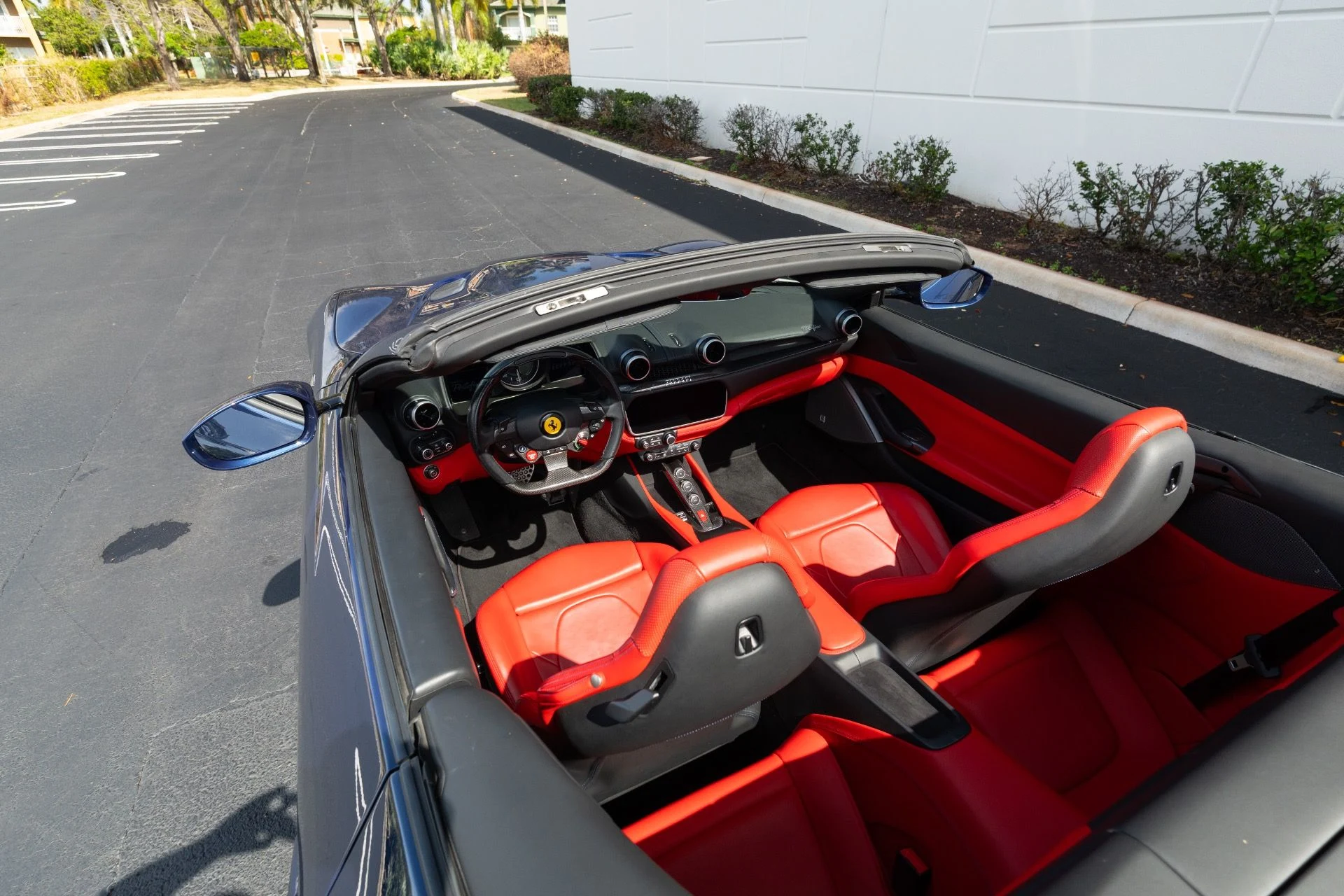mph059_2035864026_Used_2019_Ferrari_Portofino_1780888386_4d0f313494