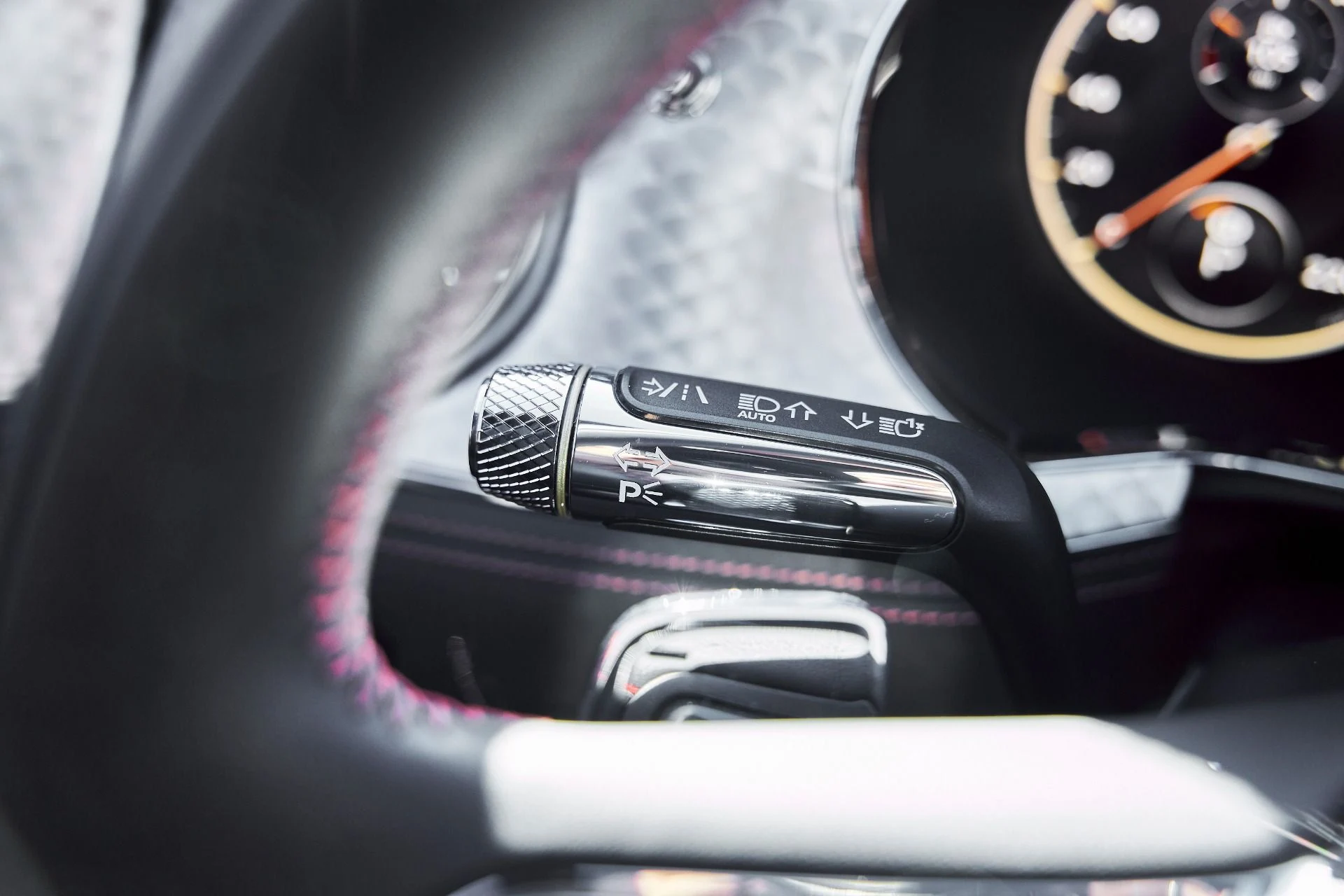 mph059_2064745856_Used_2023_Bentley_Flying_Spur_V8_1773280725_7d01edb757