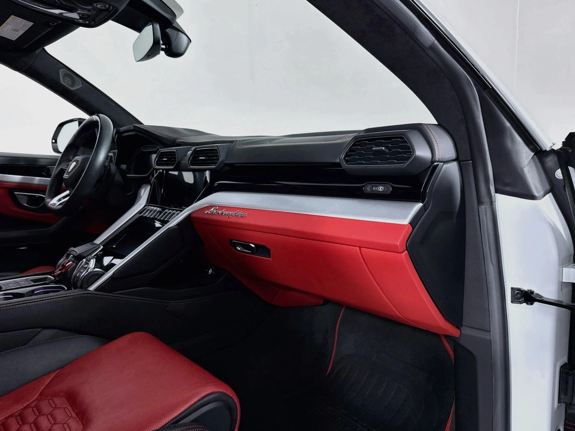 mph059_2138455979_Used_2020_Lamborghini_Urus_1788550641_bc88ab6364