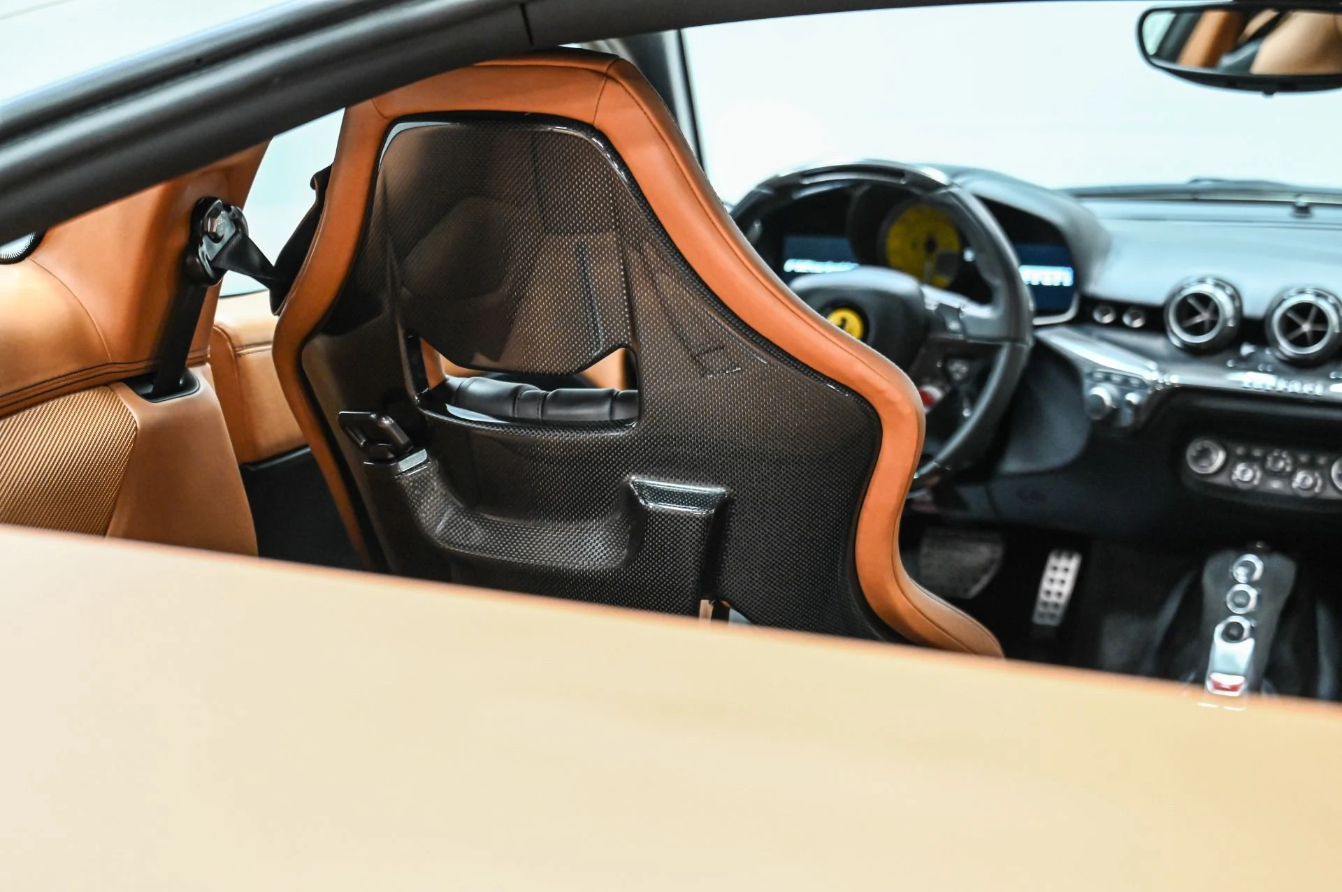 mph059_2141456077_Used_2015_Ferrari_F12_Berlinetta_1770858306_5038e03e69