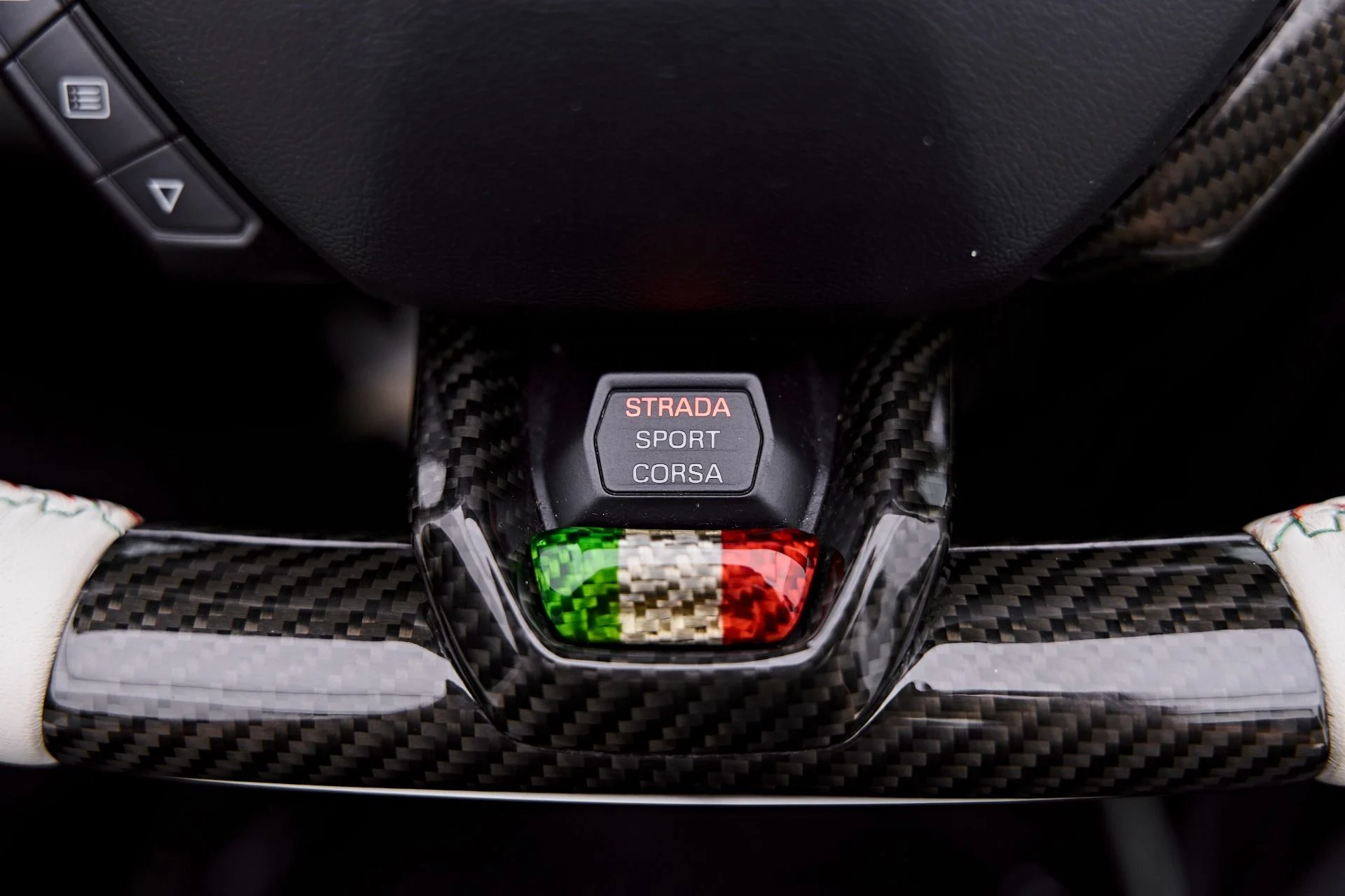 mph059_218131382_Used_2017_Lamborghini_Huracan_1786741841_6367bc9425