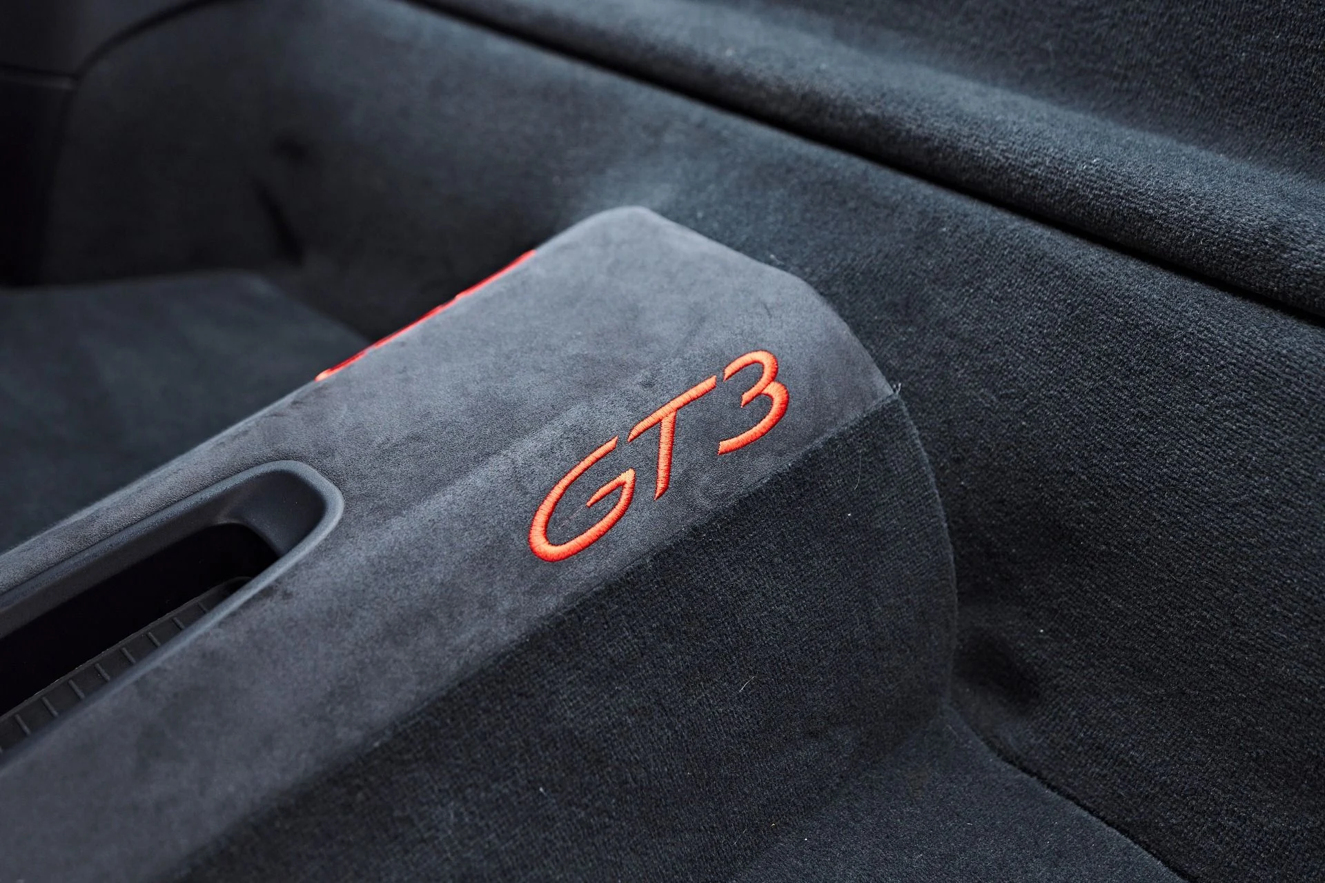 mph059_2183350429_Used_2014_Porsche_911_GT_3_1749519780_a212fe1626