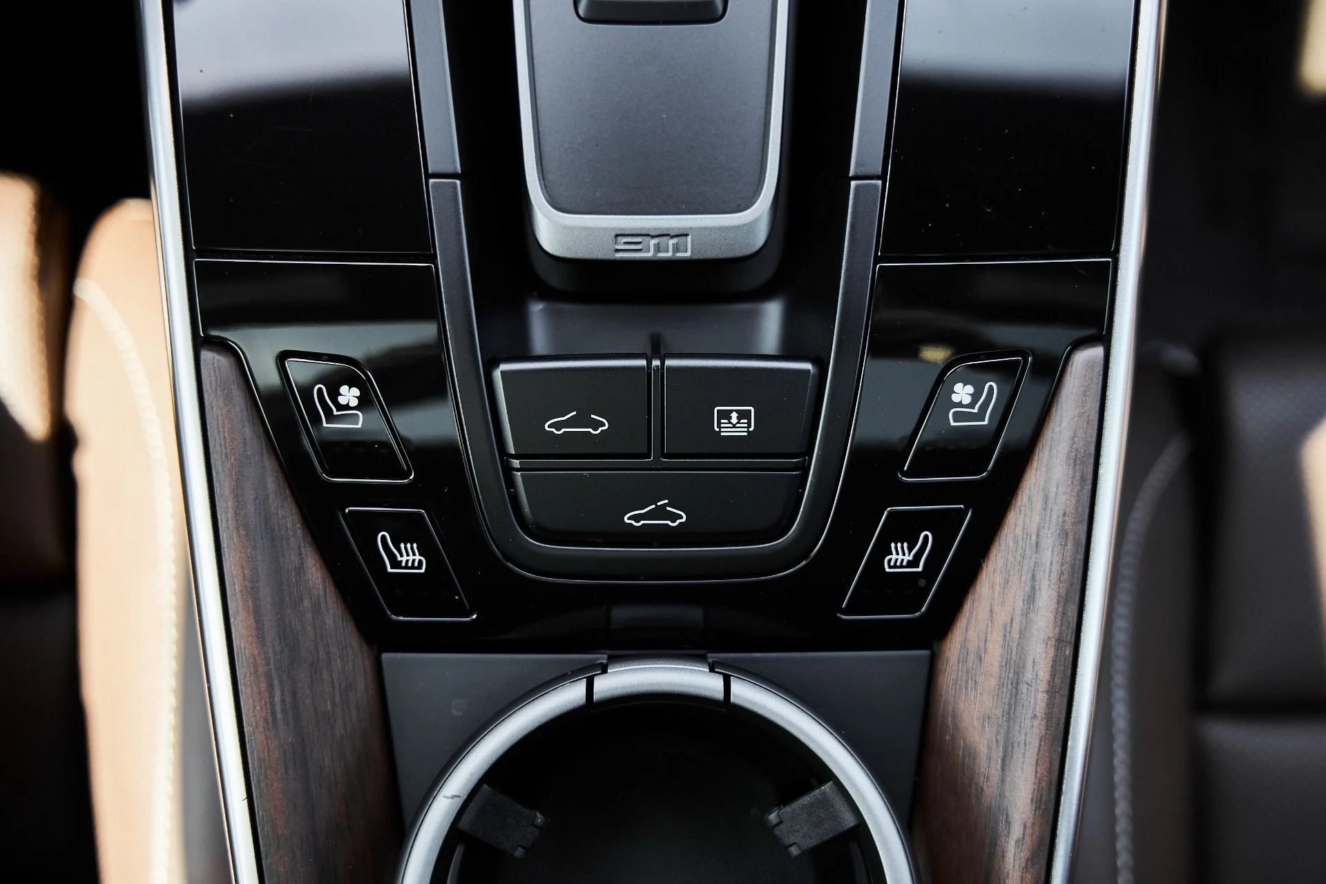 mph059_2201253648_Used_2020_Porsche_911_Carrera_4_S_1774720100_6b16a6485b