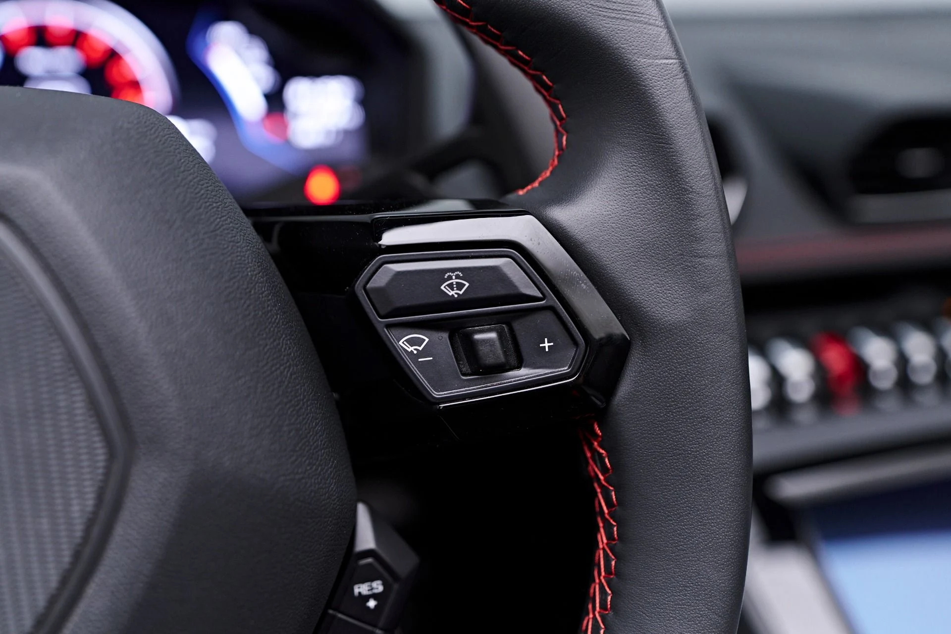 mph059_221139973_Used_2020_Lamborghini_Huracan_EVO_Base_1755655949_d3530d567a