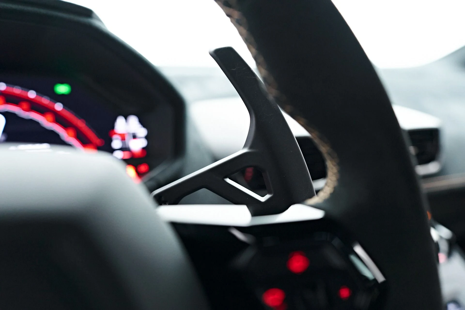 mph059_2230129328_Used_2022_Lamborghini_Huracan_STO_Base_1732754503_e56c1ce2a8