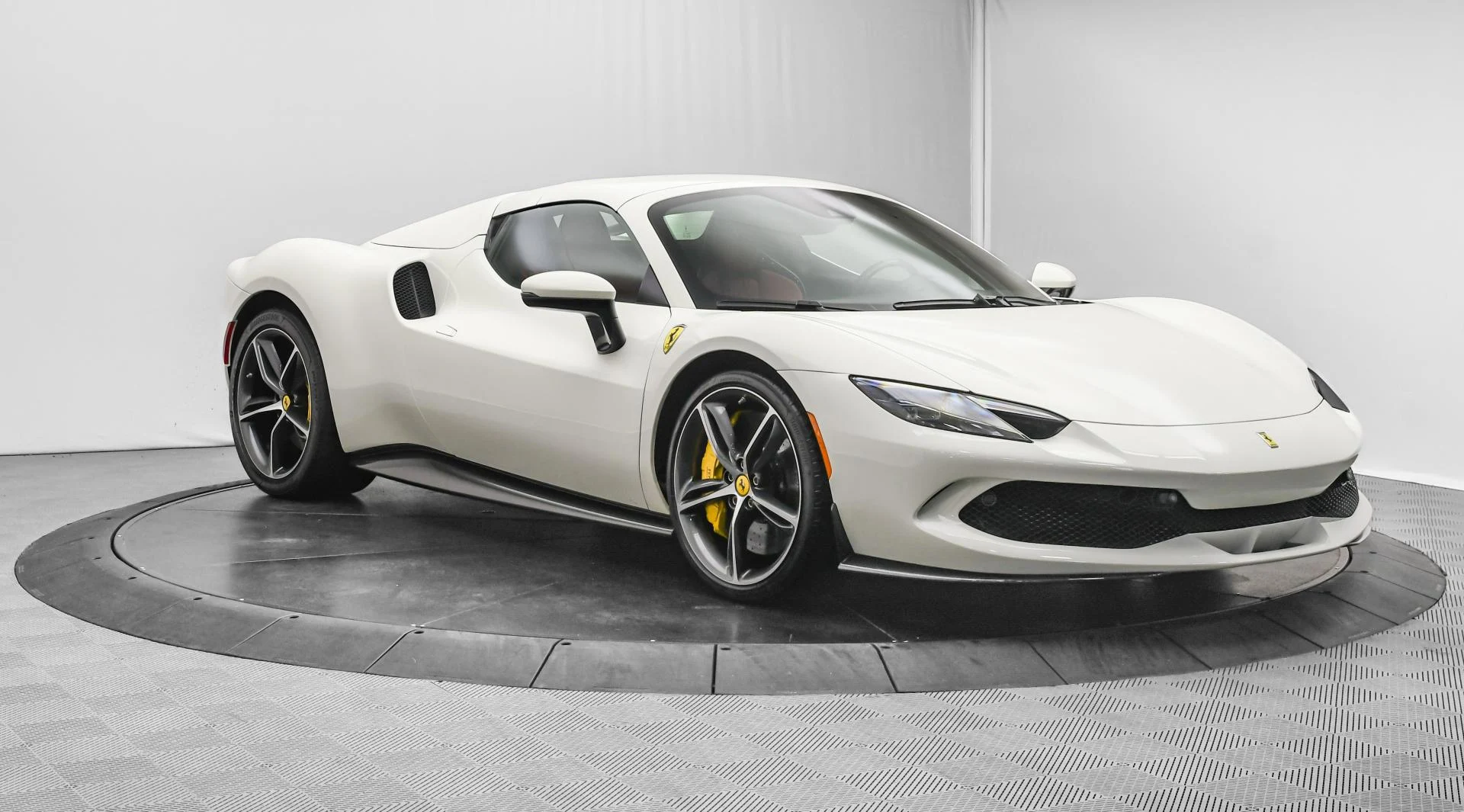 mph059_2244419369_Used_2023_Ferrari_296_GTS_1753430682_1850268833