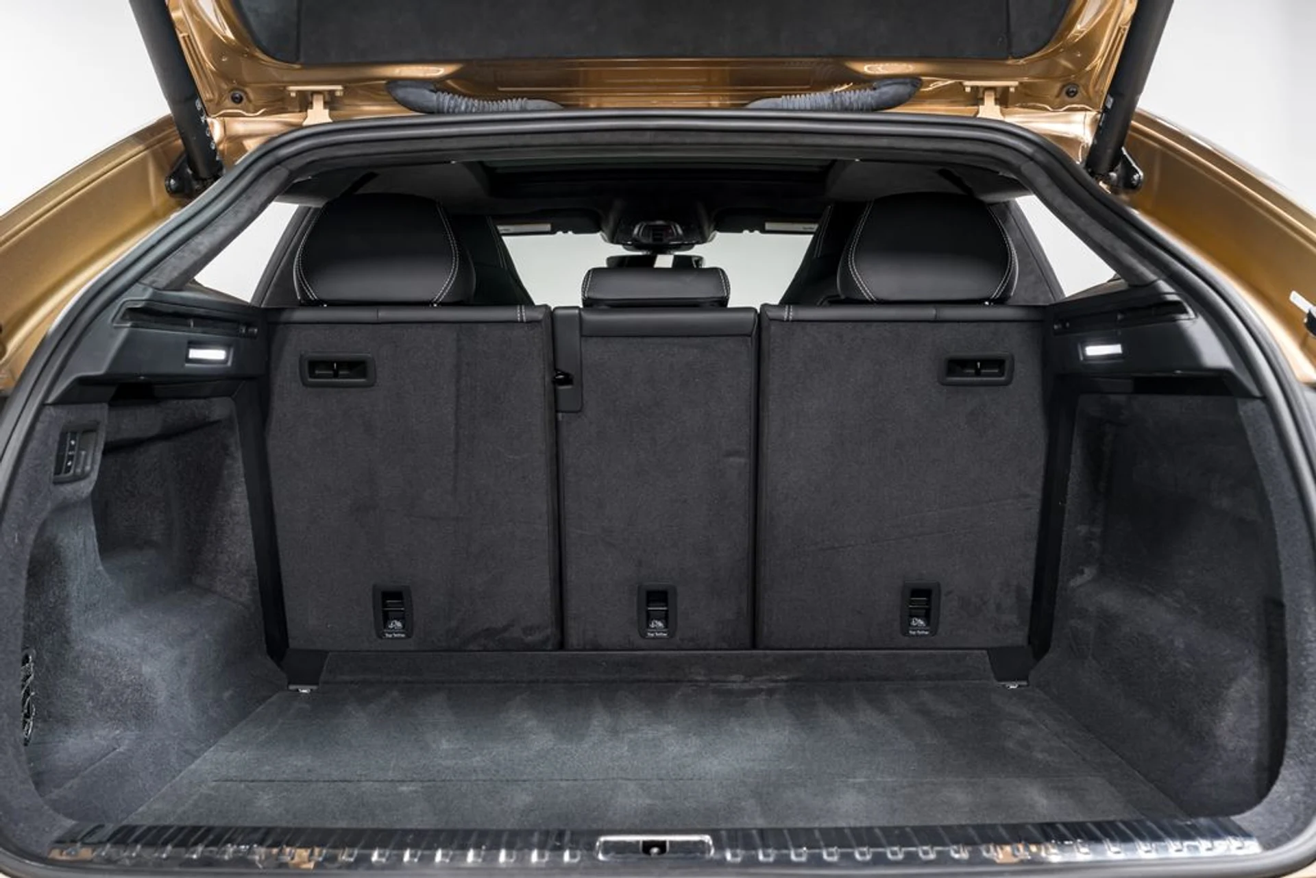 mph059_2245181233_b1a928aa89dd31c5b342a3b2c88ebf9ex_0c44e8853e