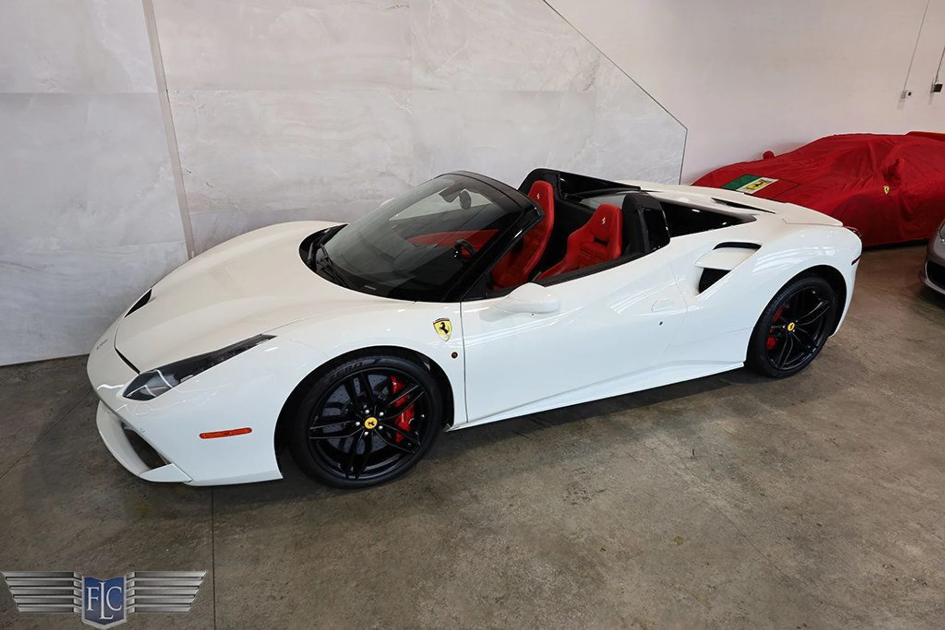 mph059_2299826868_used_2018_ferrari_488_spider_convertible_9689_23035381_60_1024_5faa4f3866