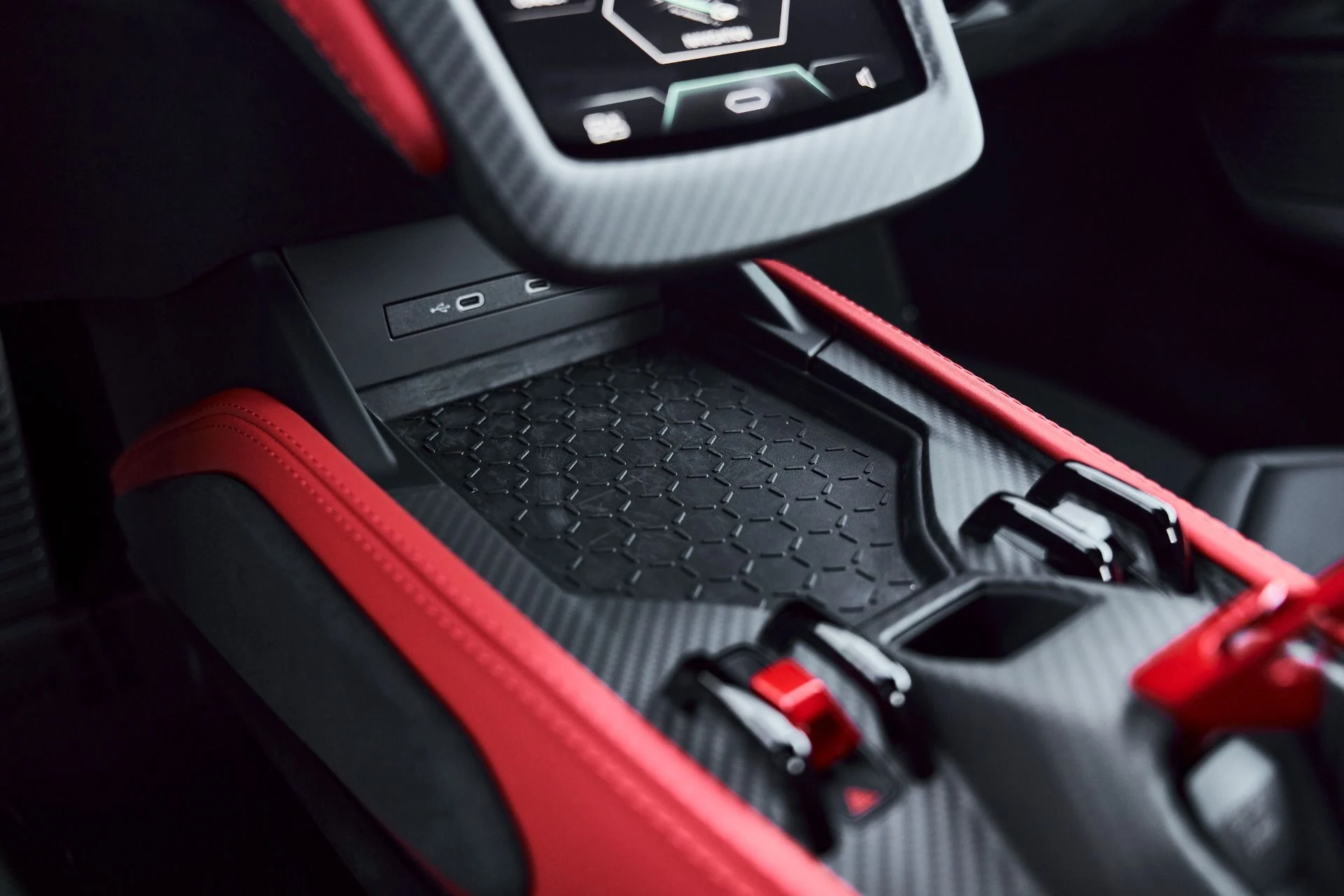 mph059_2306175578_Used_2025_Lamborghini_Revuelto_Base_1774300556_43166bc9c3