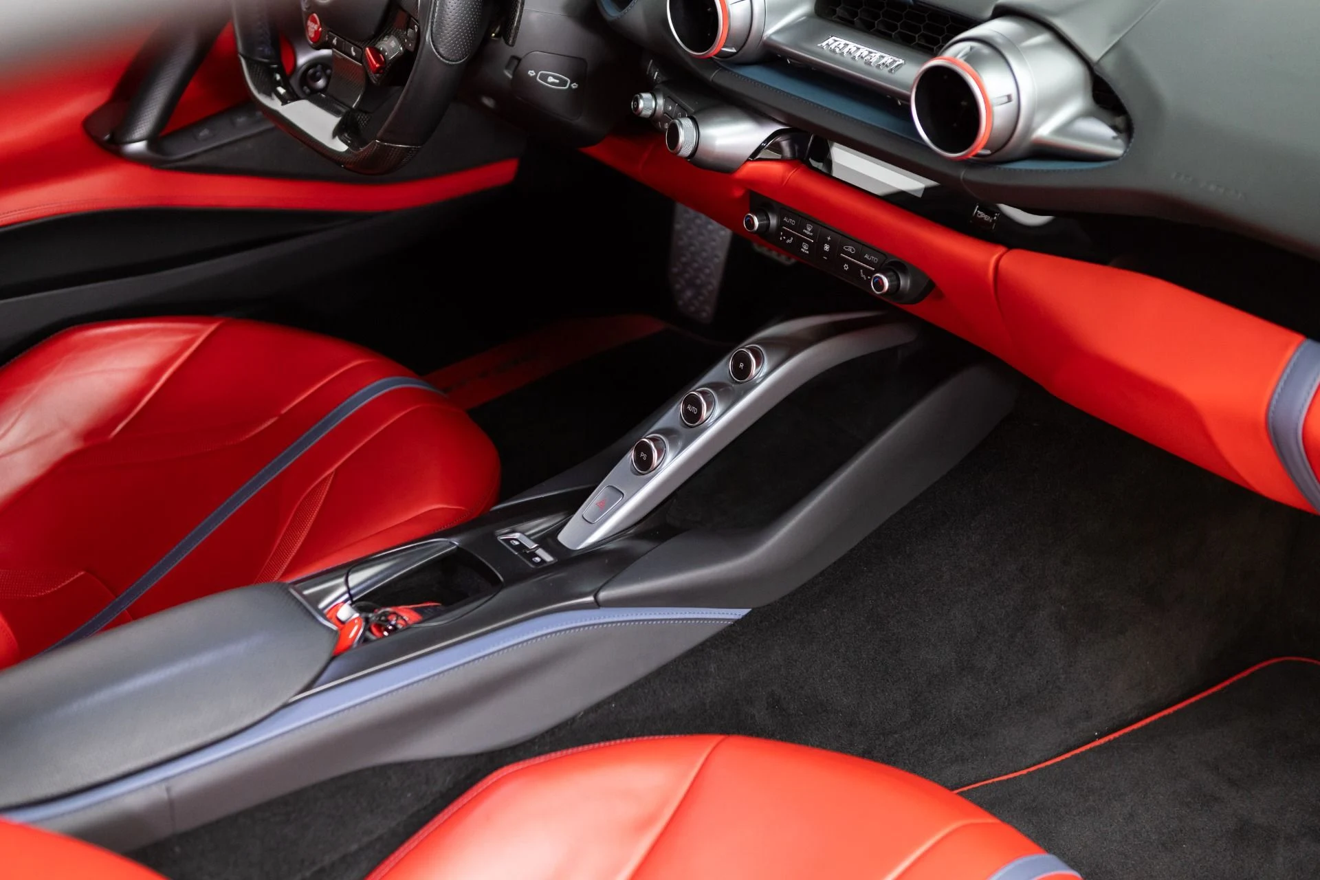 mph059_230890439_Used_2020_Ferrari_812_Superfast_1779459079_f1d2c81b66