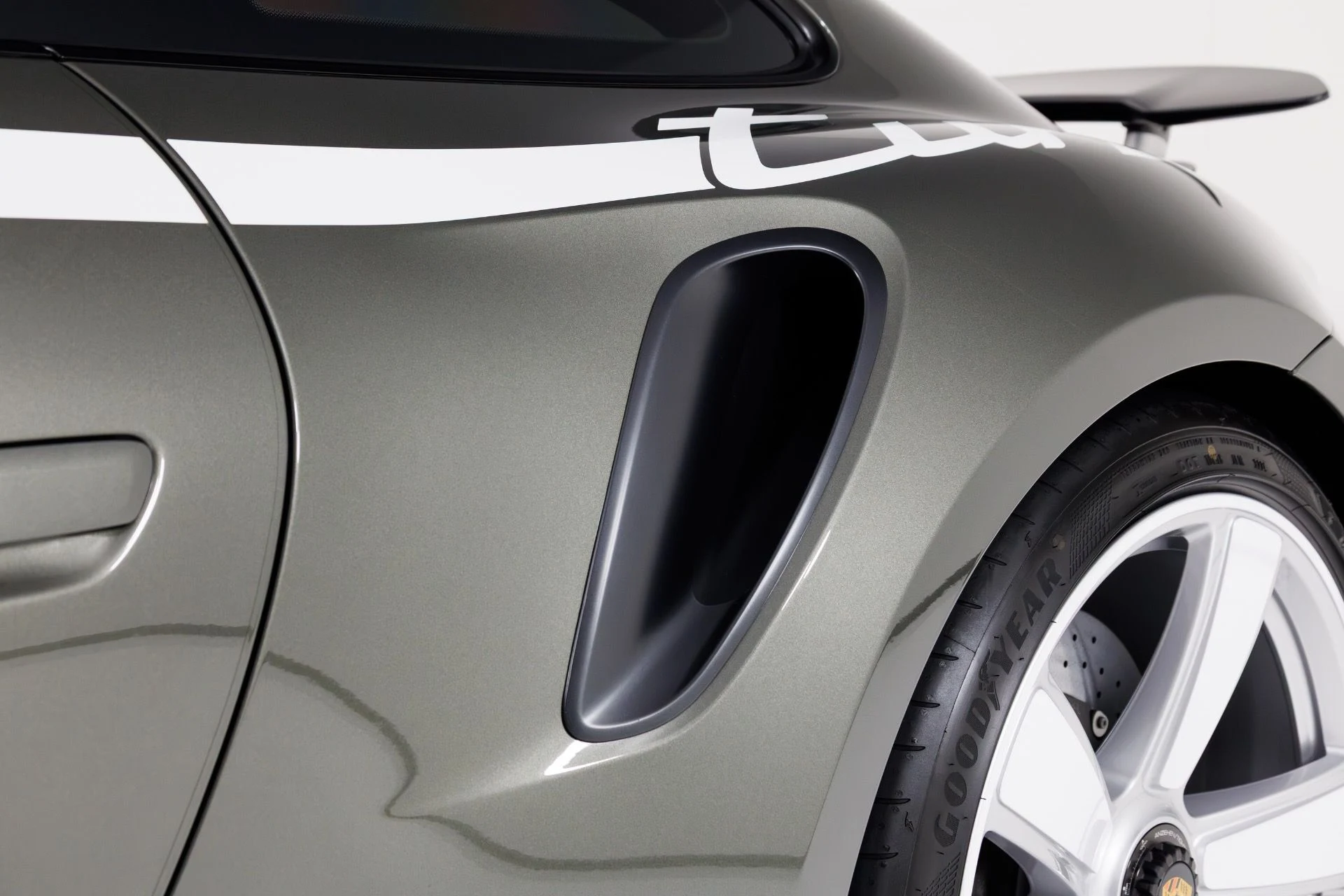 mph059_2308963118_Used_2025_Porsche_911_Turbo_50_Years_1769710006_a2540b3208