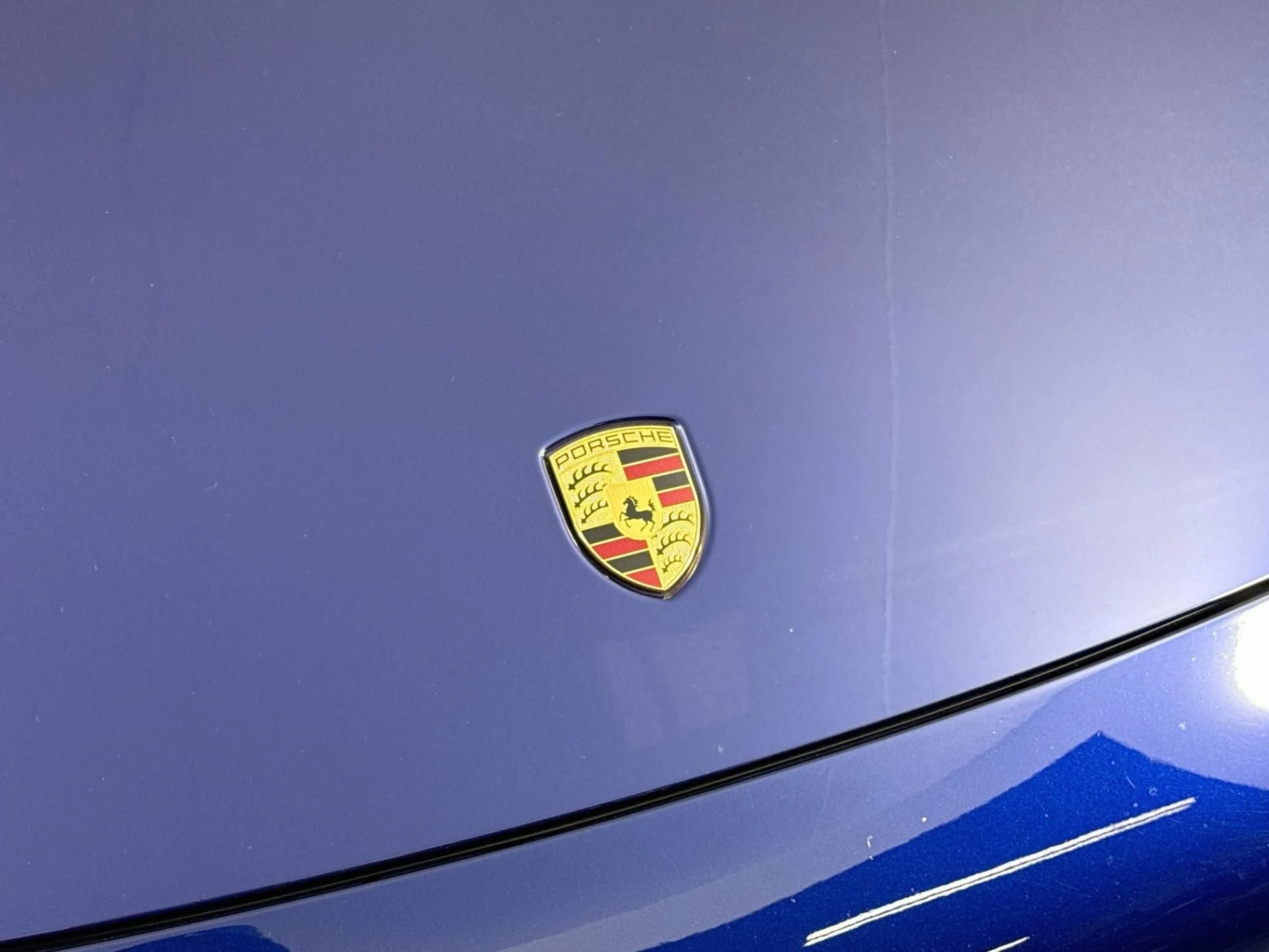 mph059_2313396365_Used_2021_Porsche_911_Carrera_1790195446_2d94185077