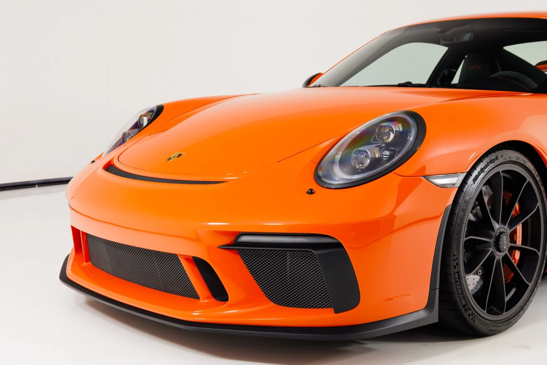 mph059_2323782076_Used_2018_Porsche_911_GT_3_1785880195_9a20e042a4