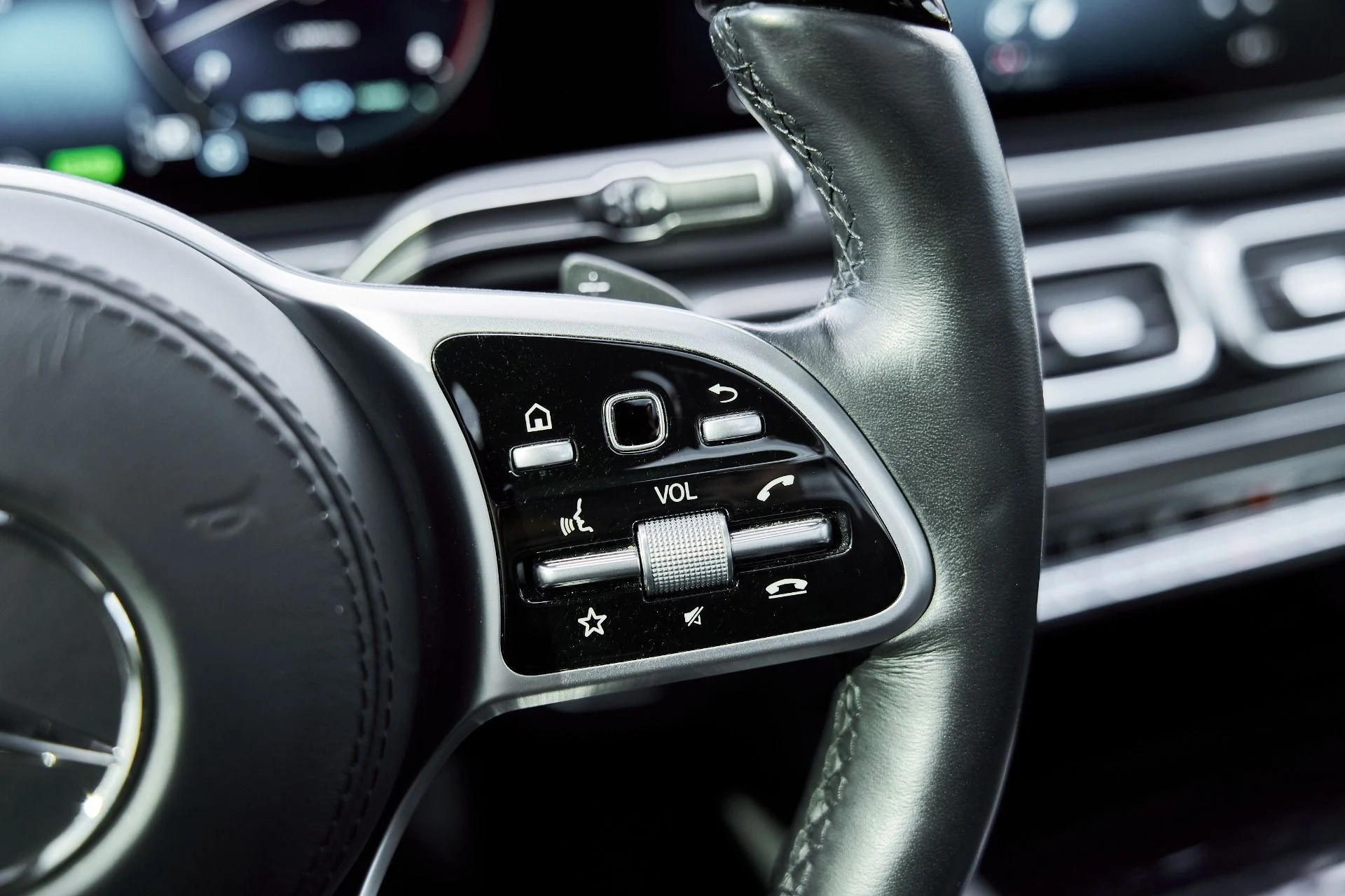 mph059_234348077_Used_2021_Mercedes_Benz_GLS_Maybach_GLS_600_1768358415_c860a2f468