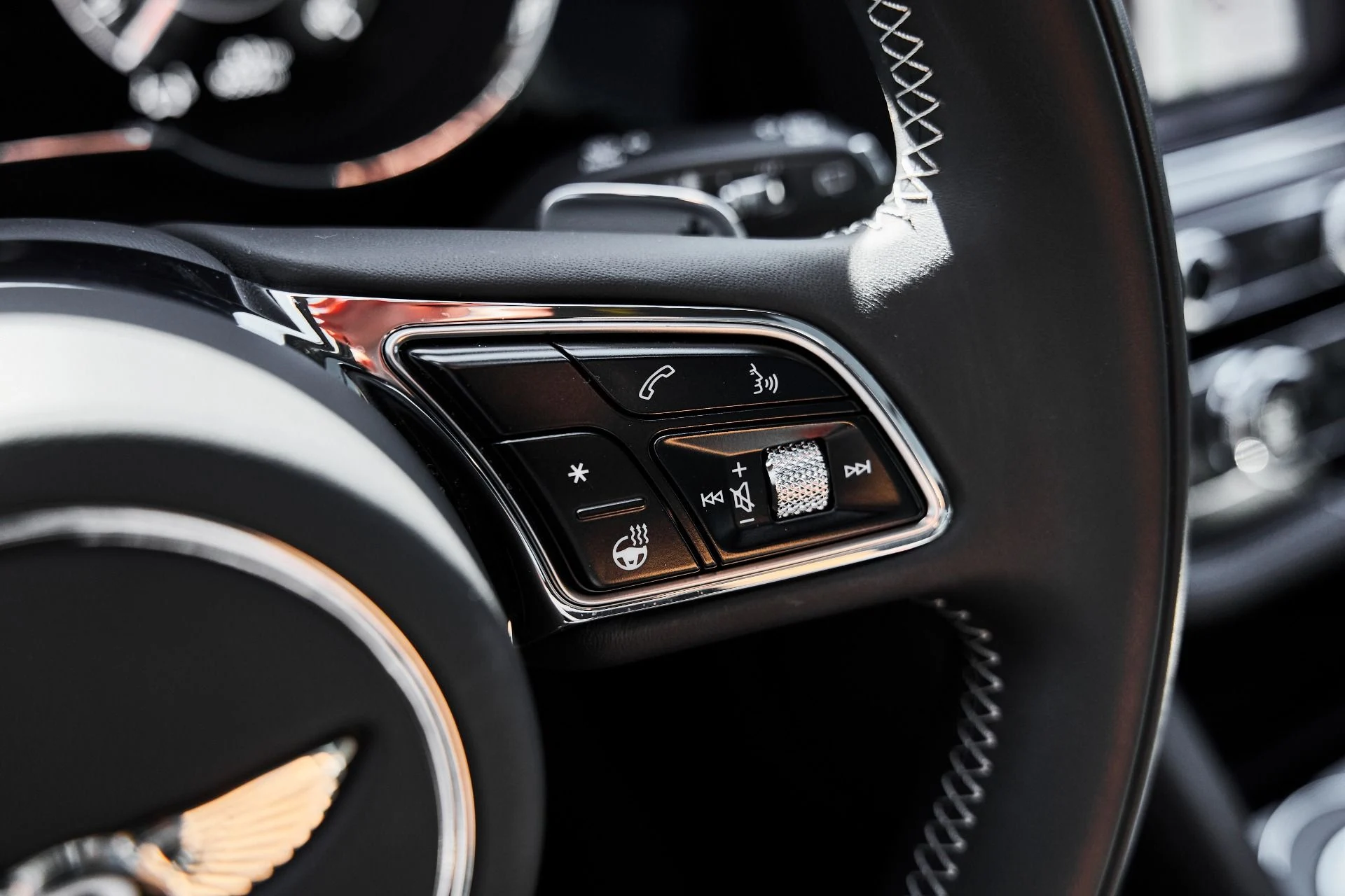 mph059_2368849348_Used_2025_Bentley_Bentayga_S_1782153054_76153562a0