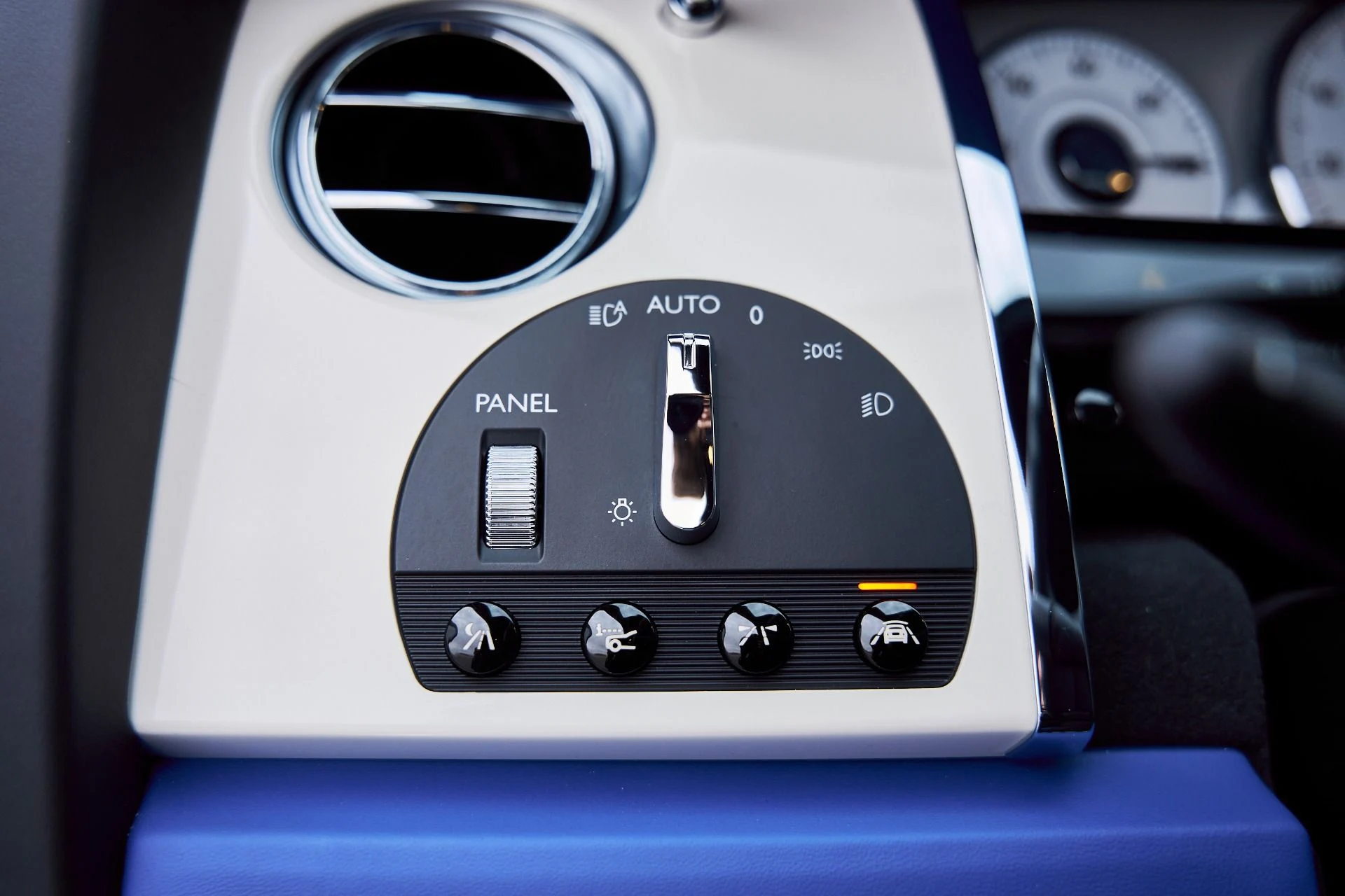 mph059_2370227519_Used_2019_Rolls_Royce_Ghost_Base_1767224356_1c687601c8