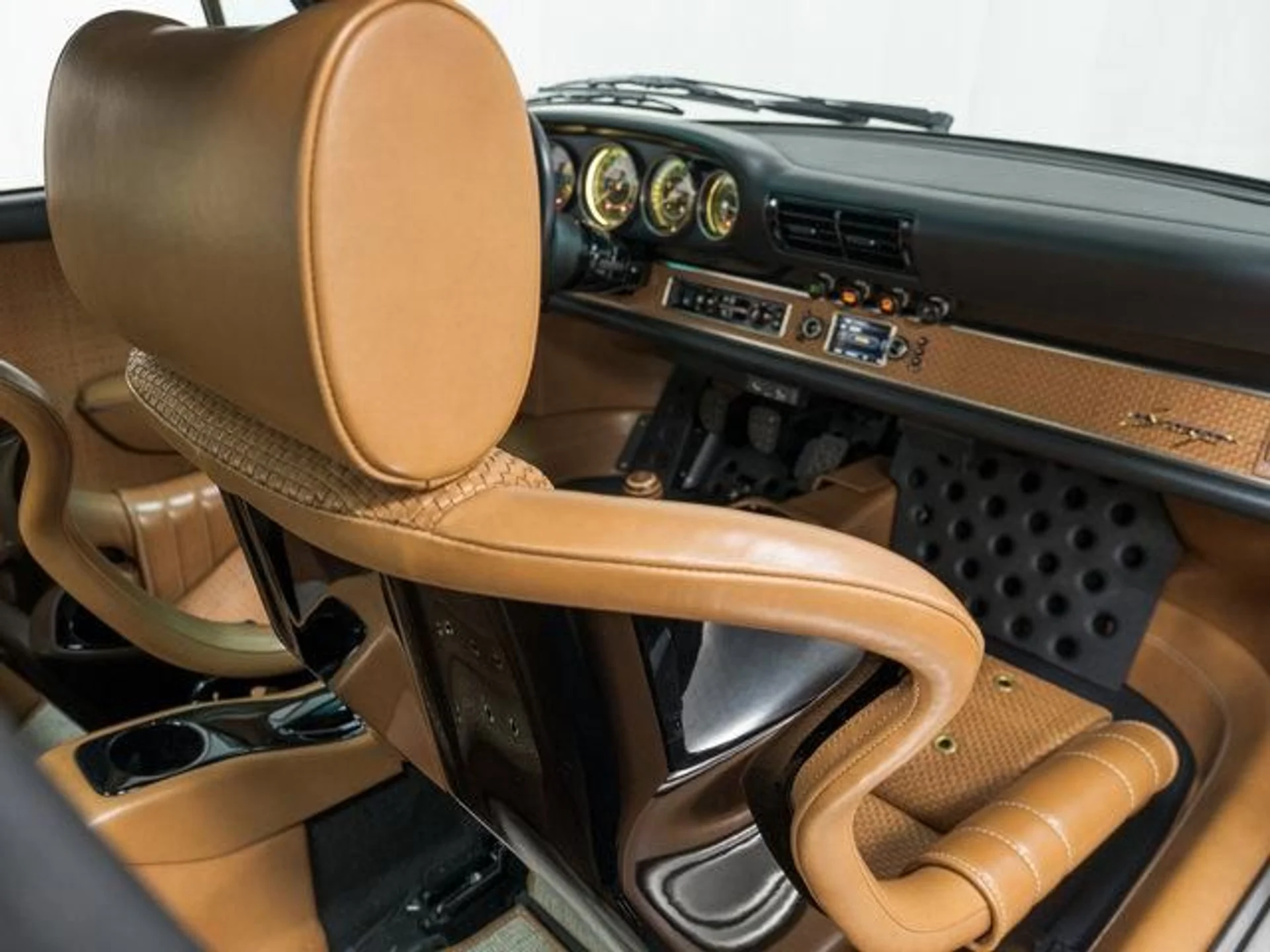 mph059_237349965_cc_5ut_H_Dbg_A_Uizah_J_Bz_Wd_Q_Vj_Gq0_b14ac3c9dd