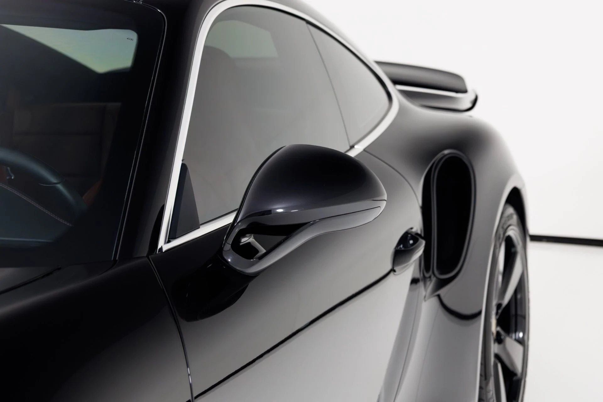 mph059_2397777507_Used_2017_Porsche_911_Turbo_S_1773337591_1c8d4c935a