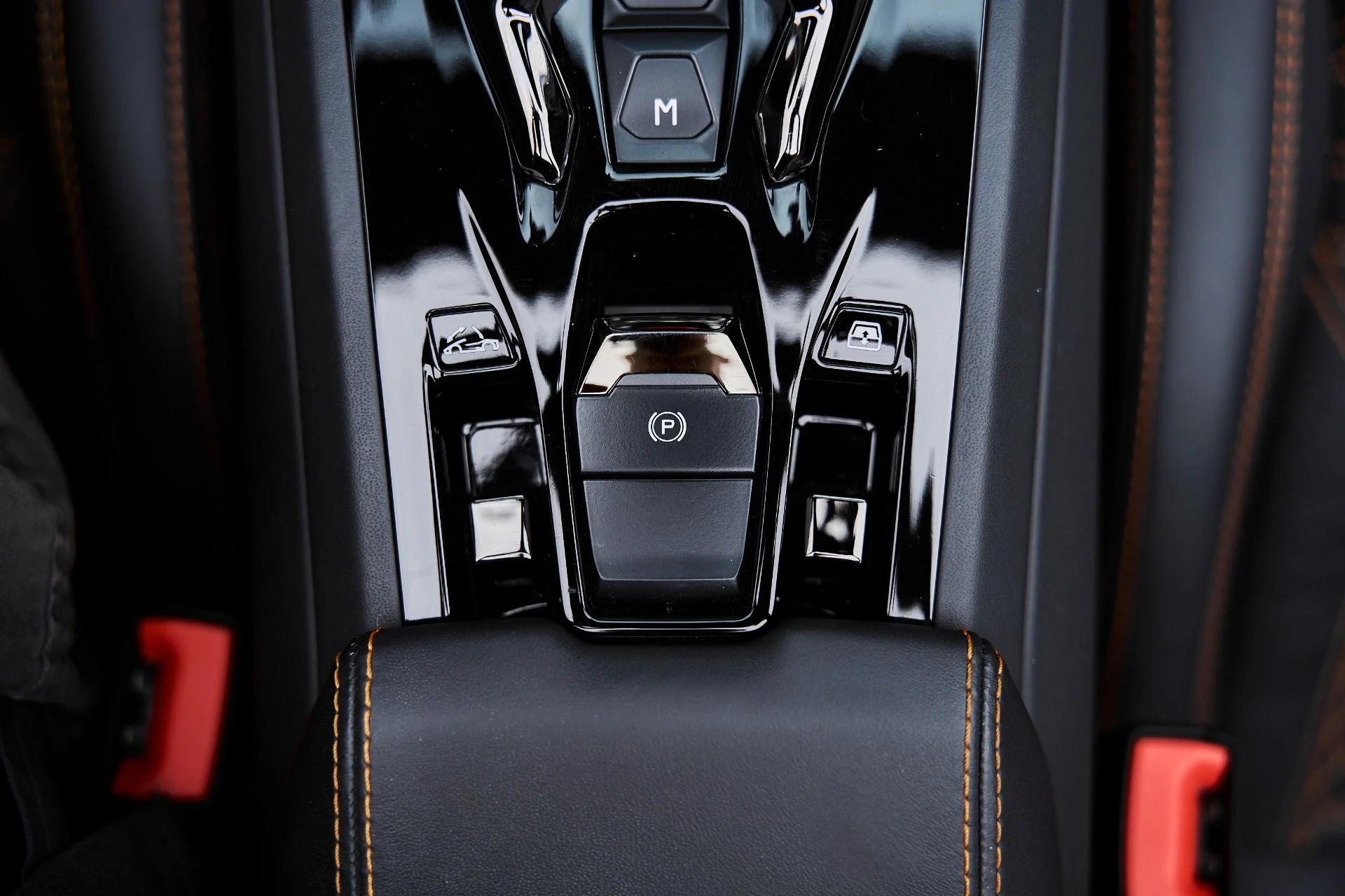 mph059_2412939149_Used_2023_Lamborghini_Huracan_EVO_Base_1775006731_6b29931035