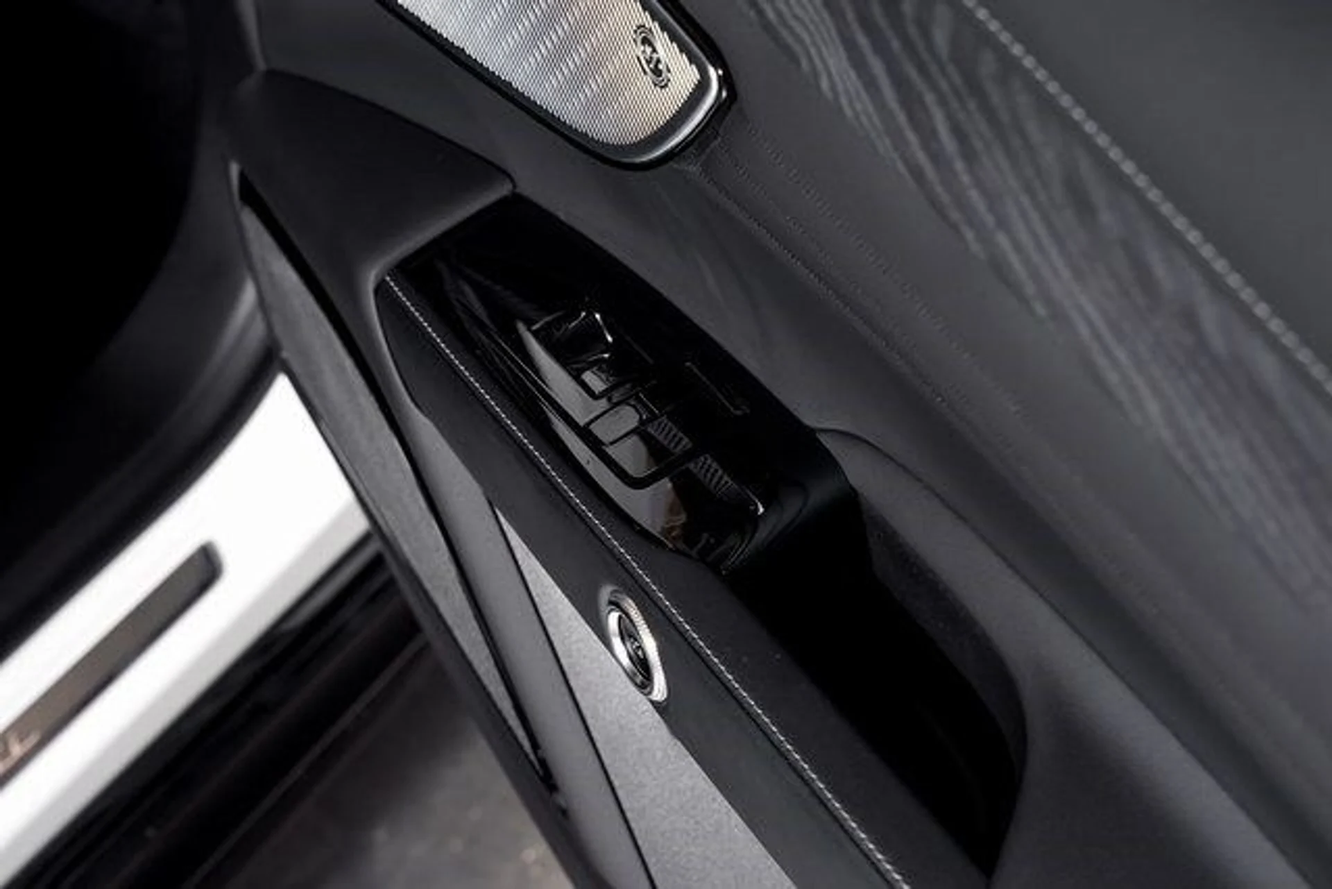 mph059_2416297008_93ce795247d3f902cc51a12860d49bedx_da75ca9236