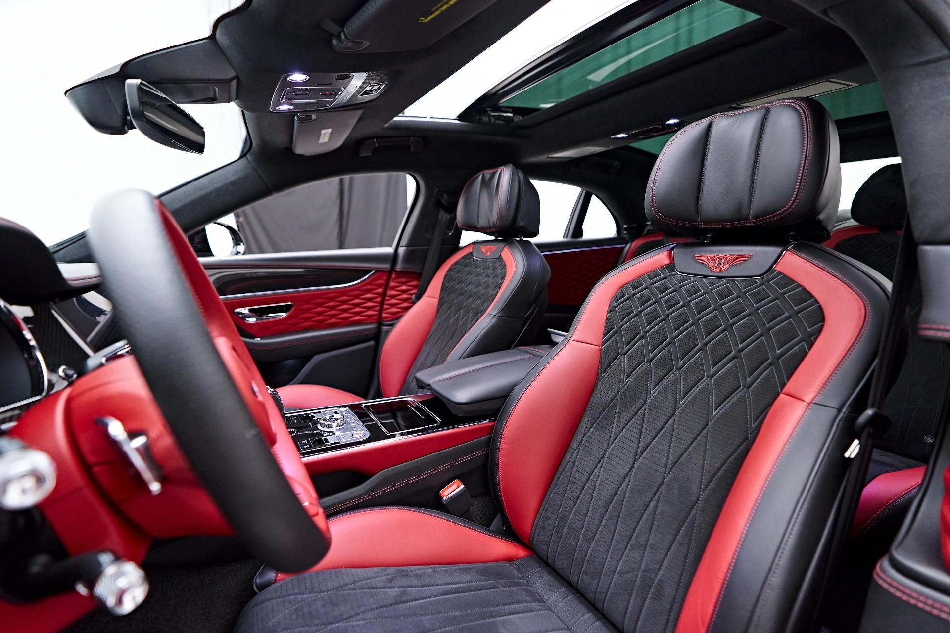 mph059_2460405404_Used_2023_Bentley_Flying_Spur_S_1747959321_0d77973f66