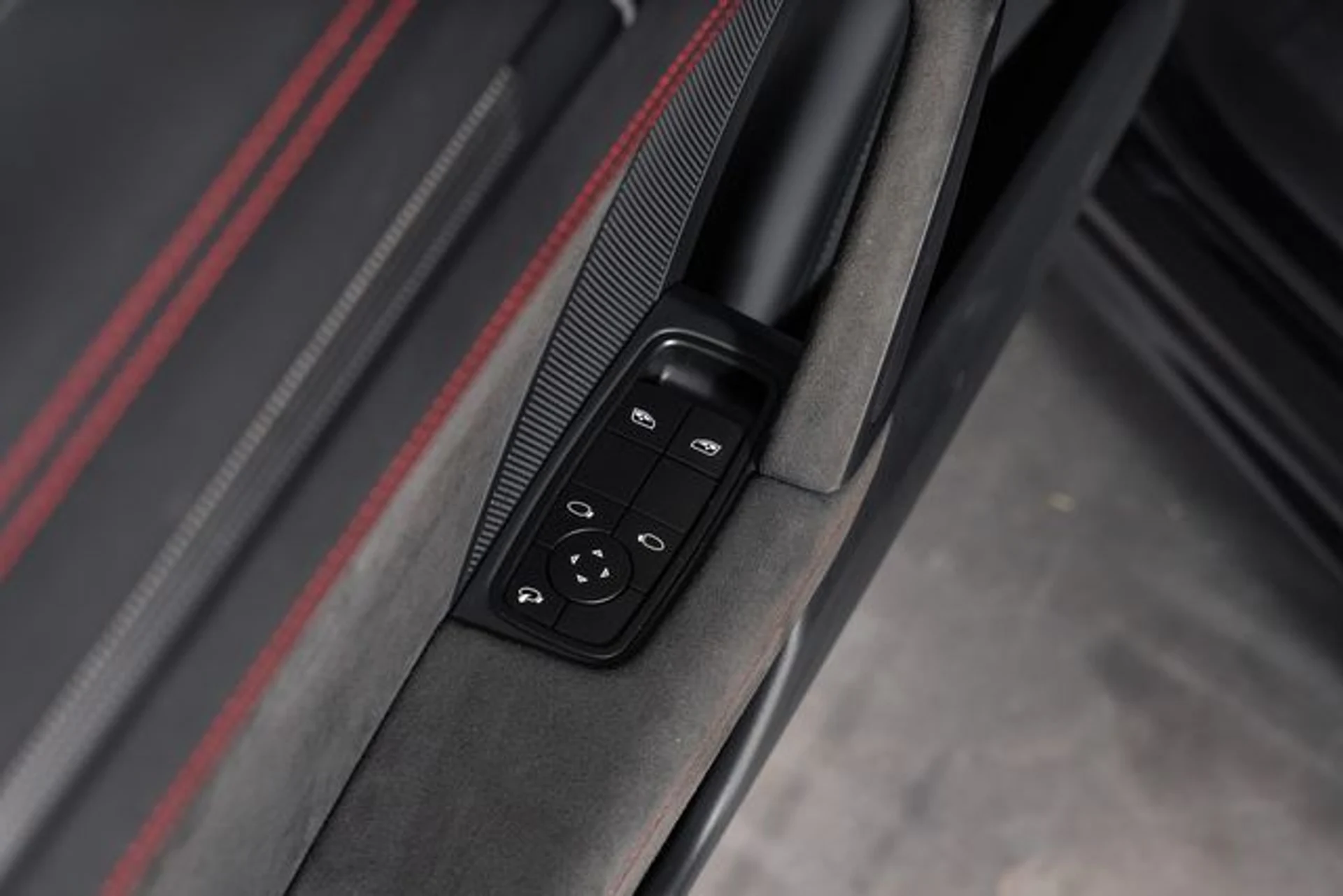 mph059_2460958265_b6d73a8474767cc4e0bc3dedfe686882x_d2454c04f5