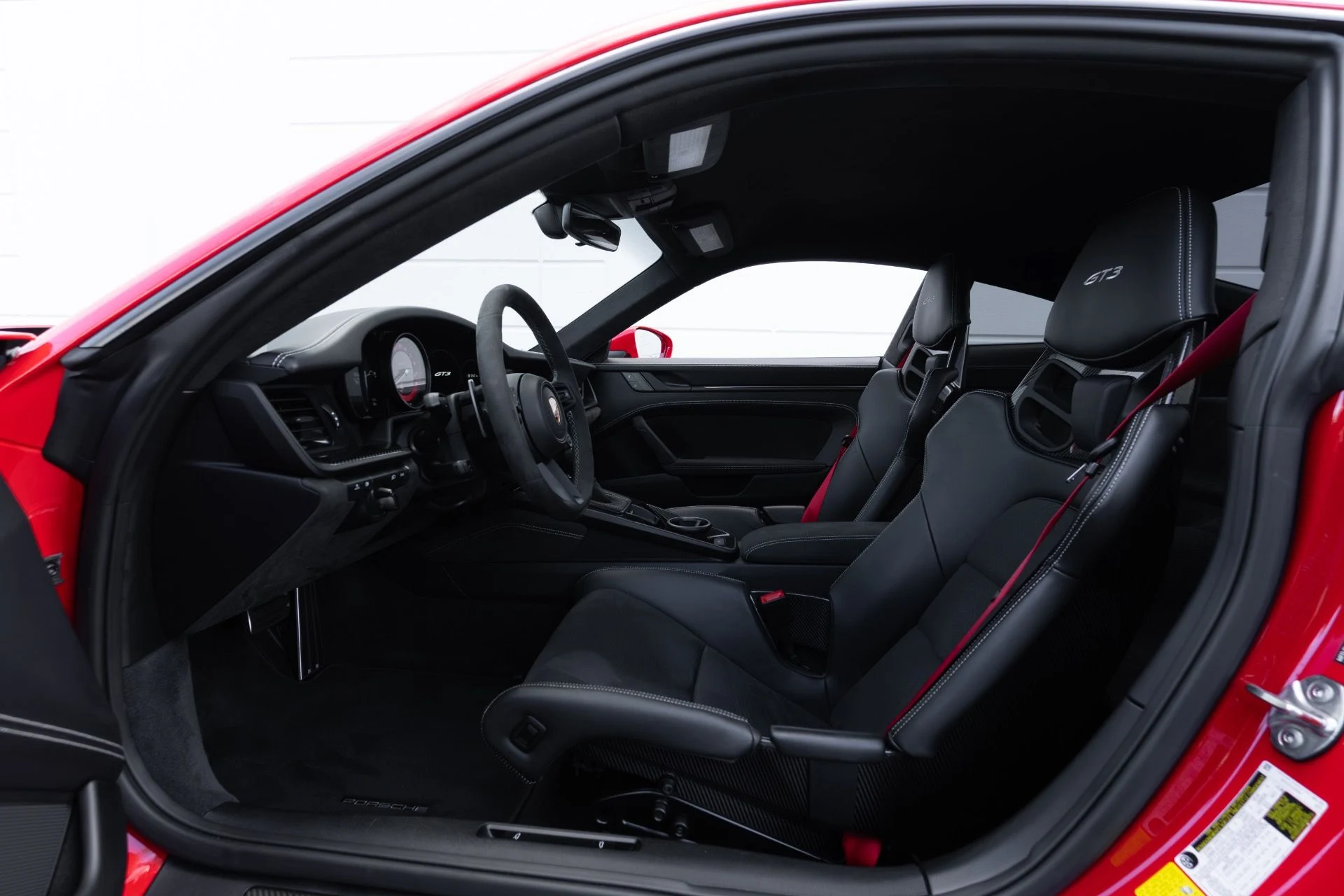 mph059_2505725059_Used_2022_Porsche_911_GT_3_1761761054_5957db3ddf