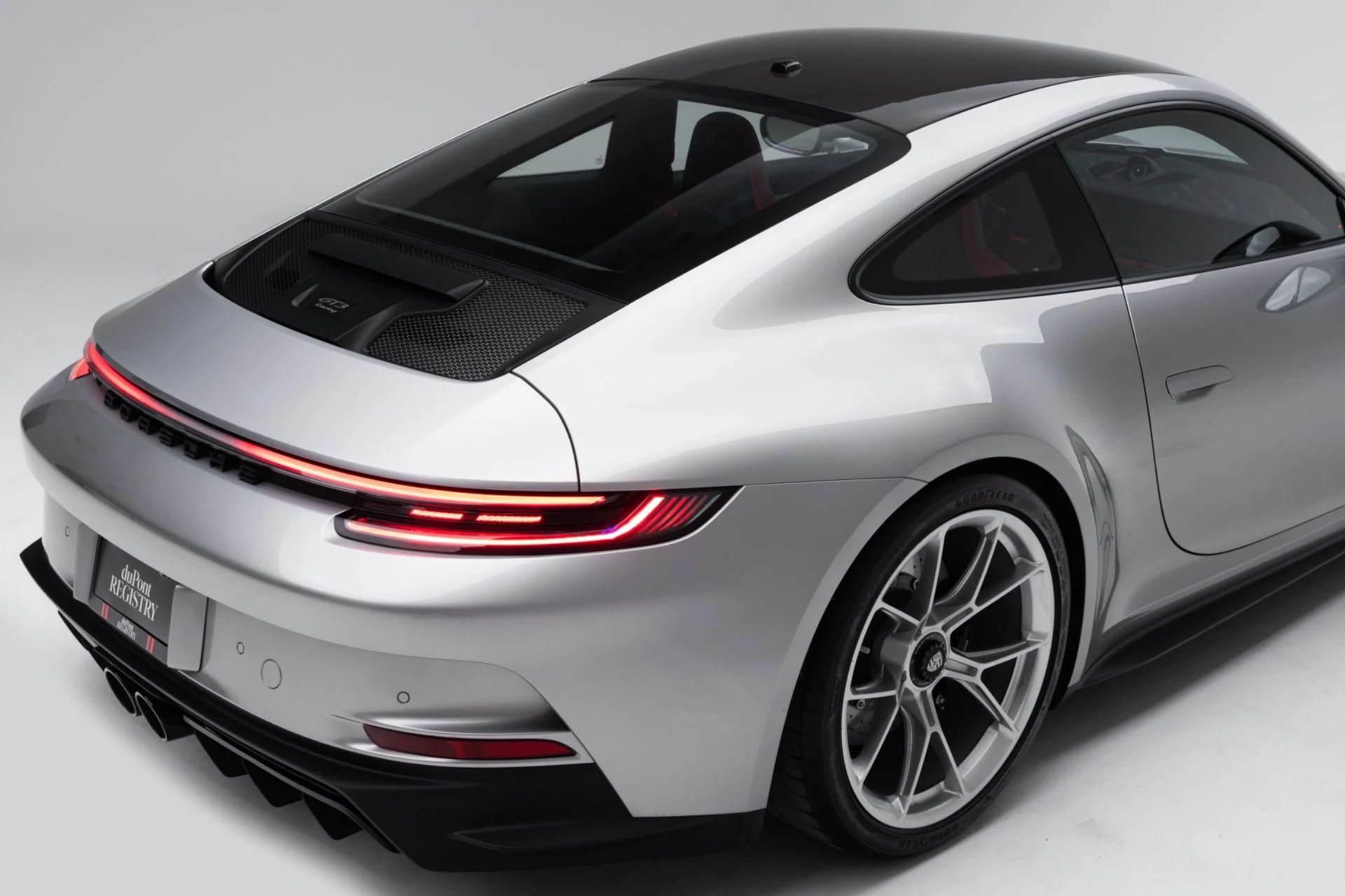 mph059_2522710246_Used_2024_Porsche_911_GT_3_Touring_1776272113_0afbca6bb5