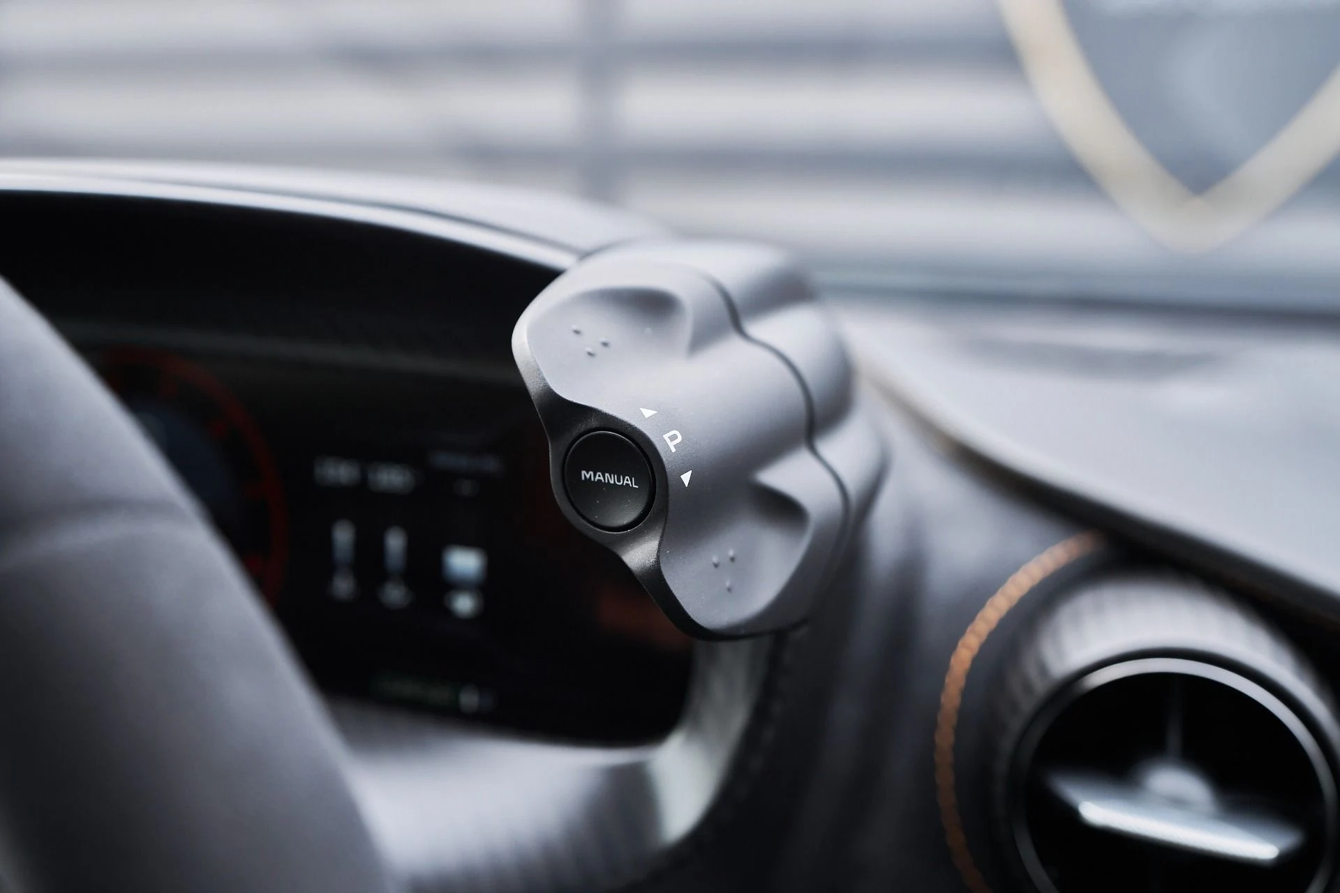 mph059_2542866288_Used_2024_Mc_Laren_750_S_1762992894_43faf99a16