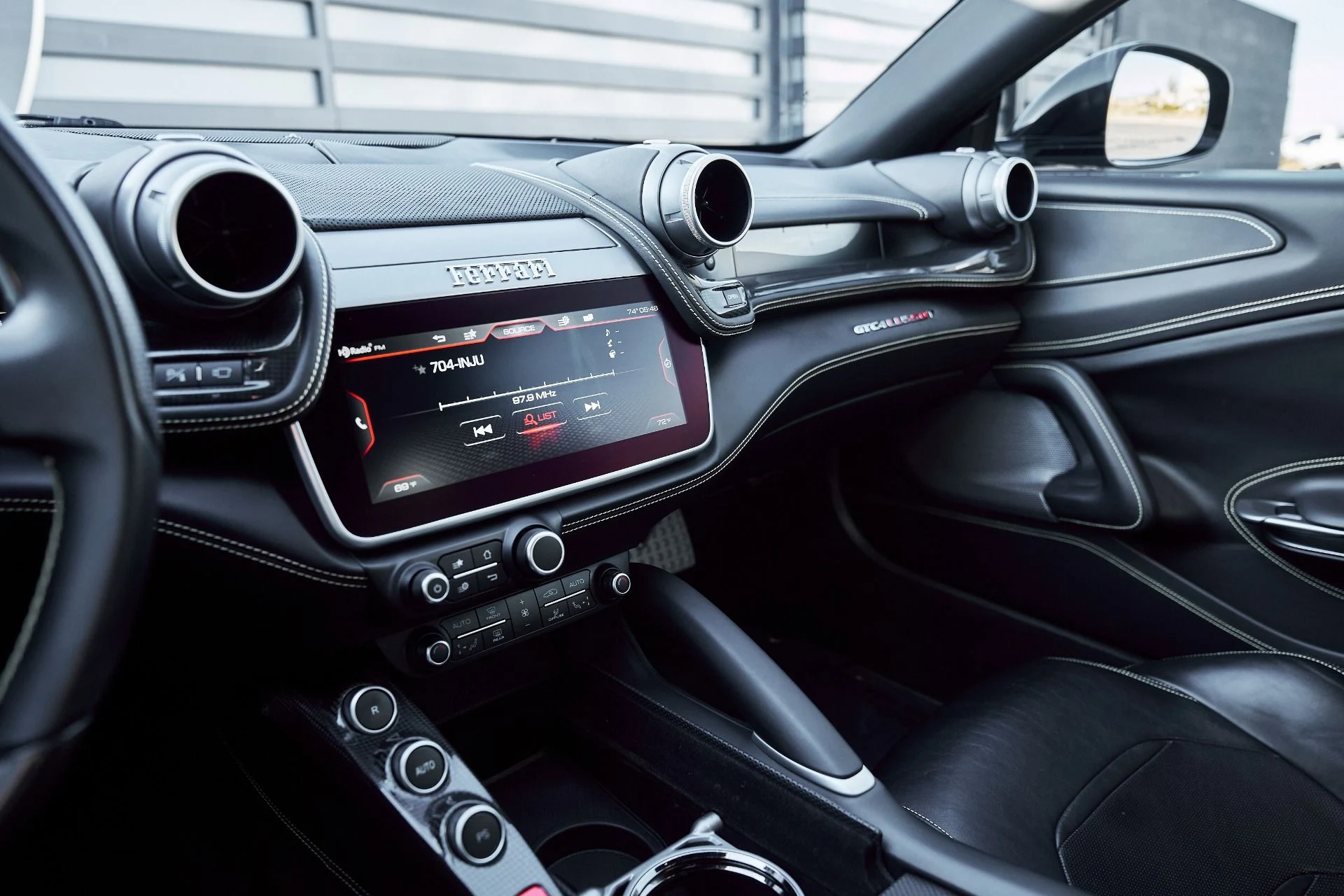 mph059_2560945888_Used_2018_Ferrari_GTC_4_Lusso_T_1770509612_2d6690e29f