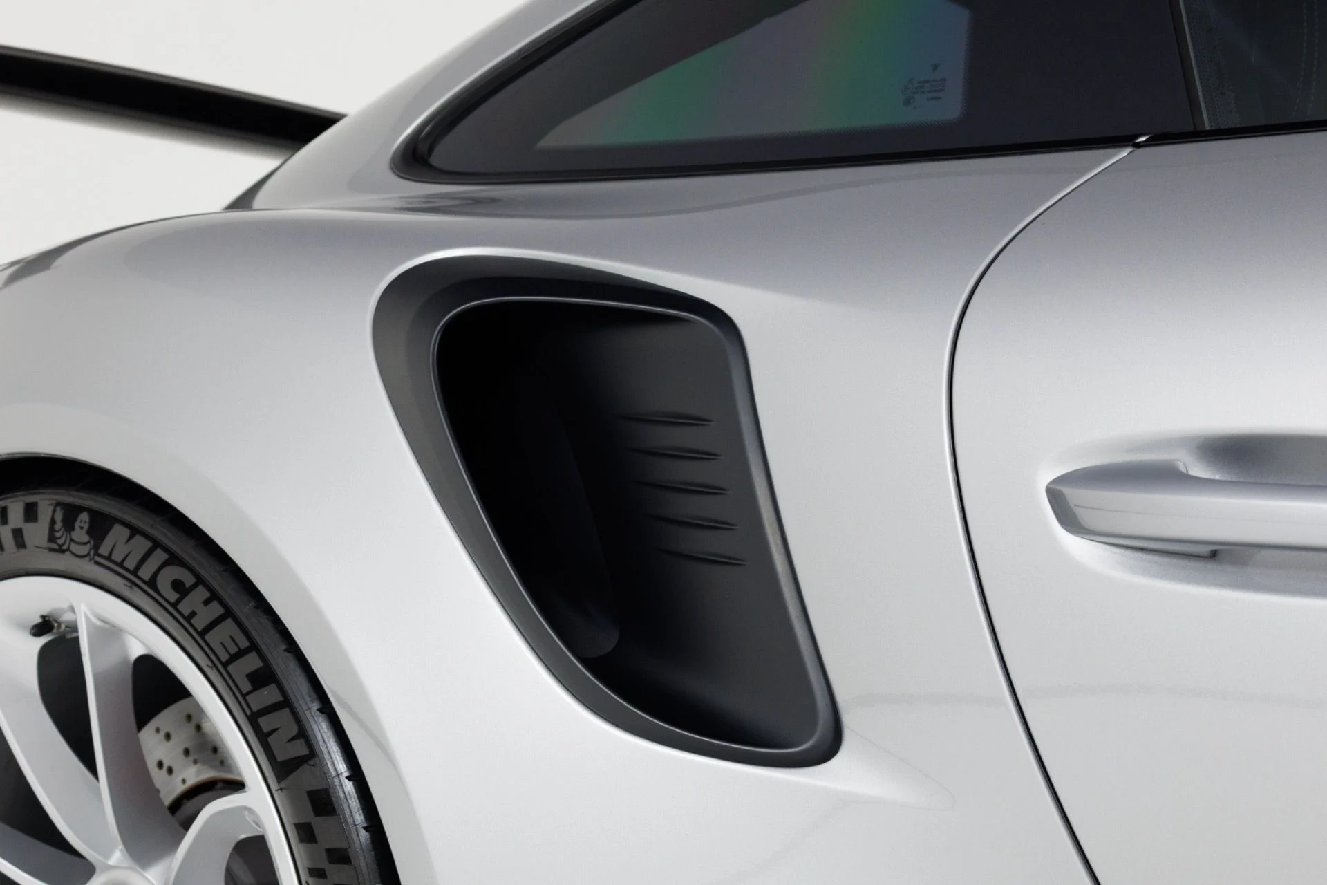 mph059_2581457037_Used_2019_Porsche_911_GT_3_RS_1778792364_b2c3a671c6