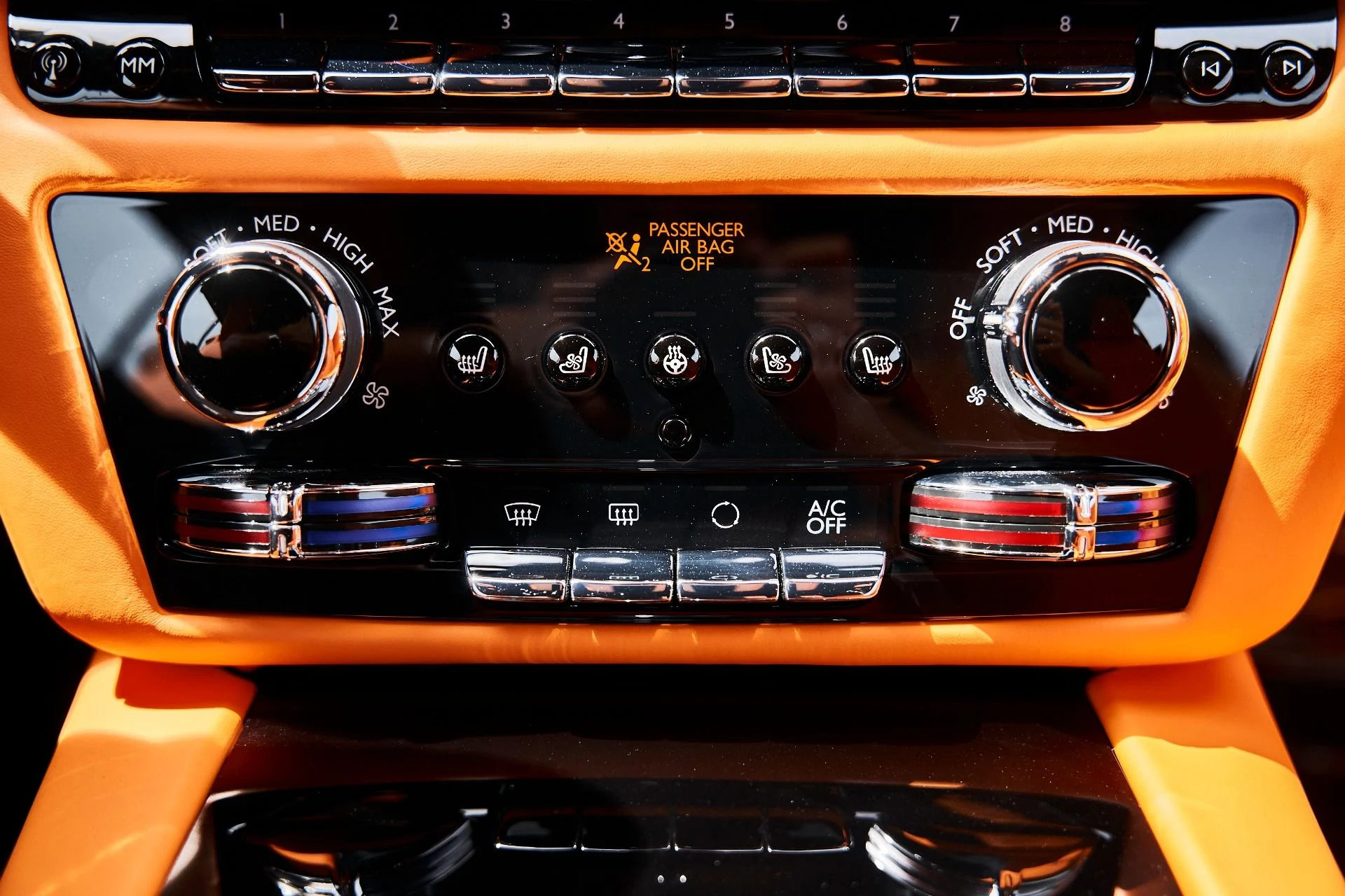 mph059_2593788944_Used_2025_Rolls_Royce_Spectre_Base_1775928290_ce4cde73cf