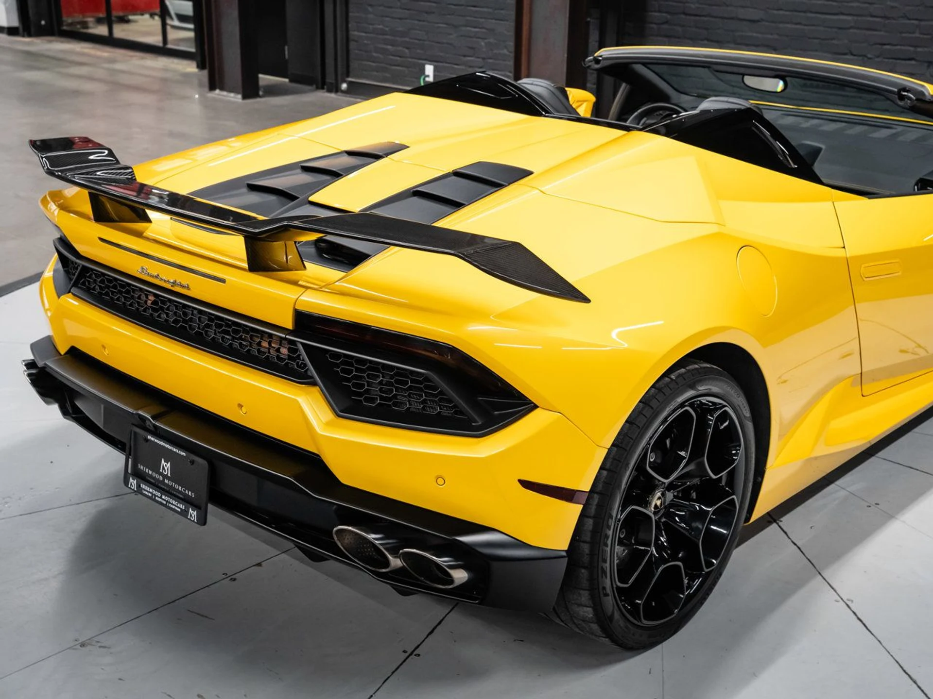 mph059_2601136528_lamborghini_huracan_2017_a4fa70ed79