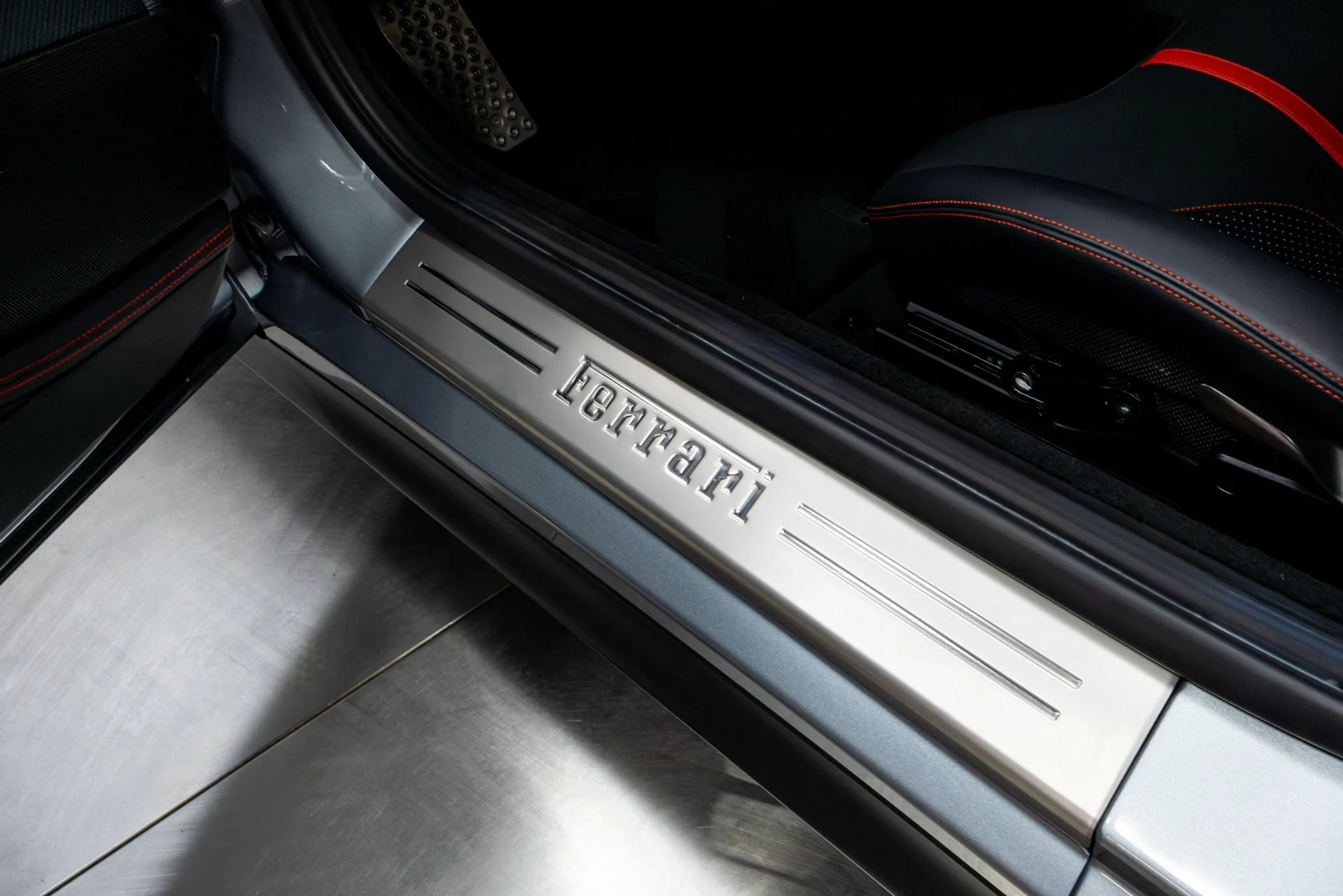 mph059_2603967287_Used_2018_Ferrari_812_Superfast_1777416678_80fb3becd5