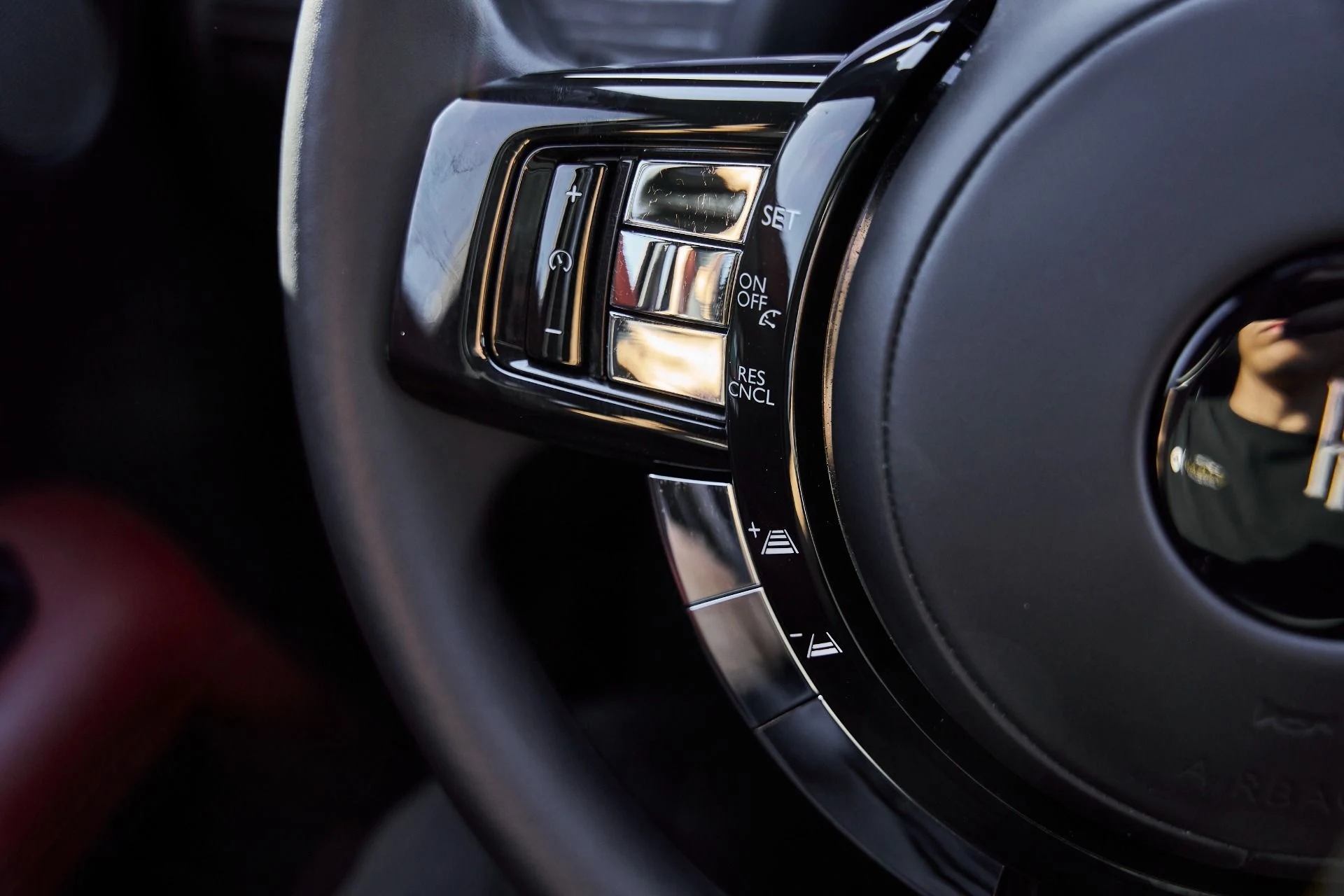 mph059_2603977579_Used_2023_Rolls_Royce_Ghost_1770699594_52772e924f