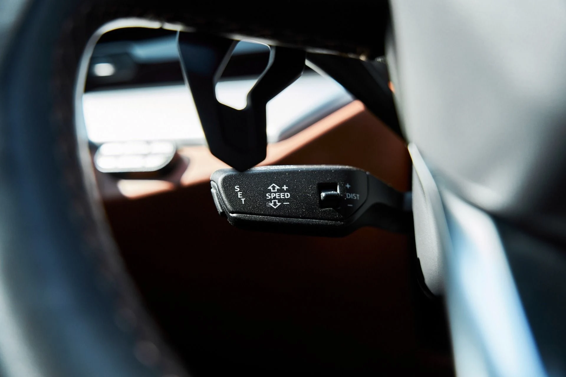 mph059_2605000892_Used_2023_Lamborghini_Urus_S_1771891324_8b0e6e835c