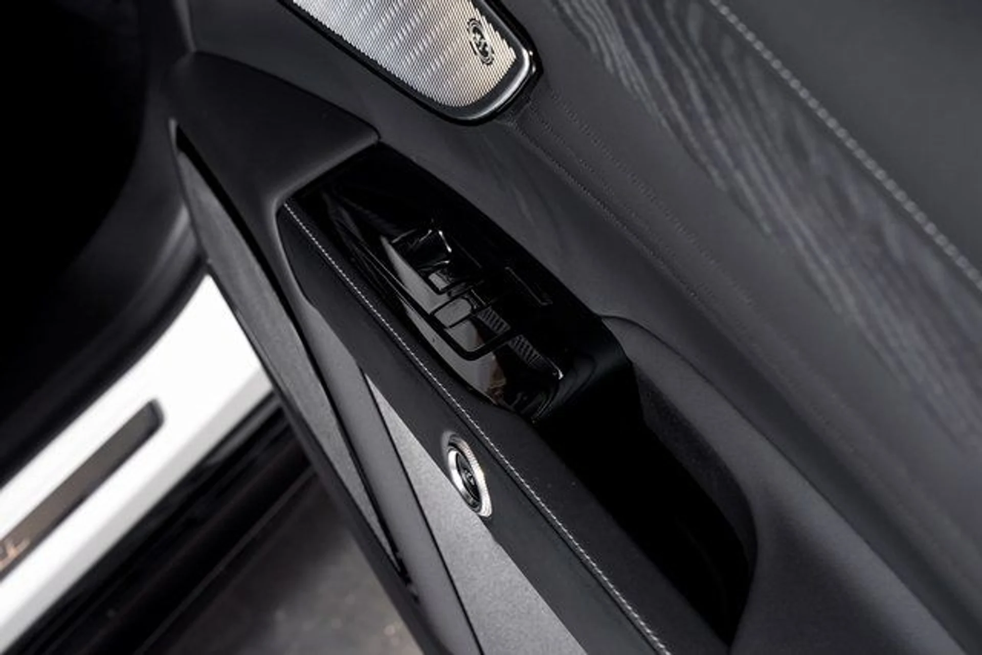 mph059_262164376_21a27742d59664edf33bcc2bfe954405x_a9651beb11