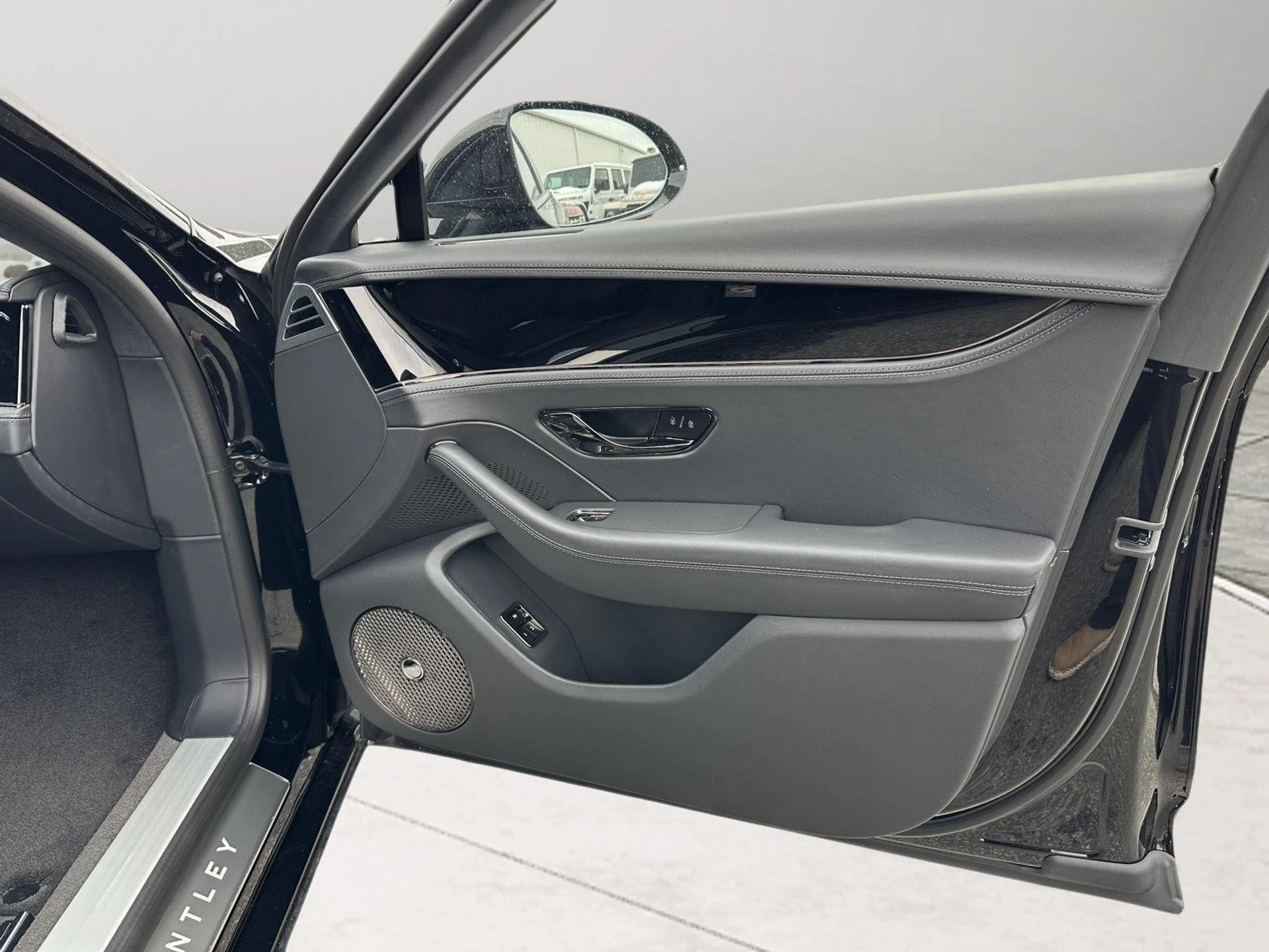 mph059_2653292773_7b3ff187e32070a4a994900d5c2b1066_48b99be5c9