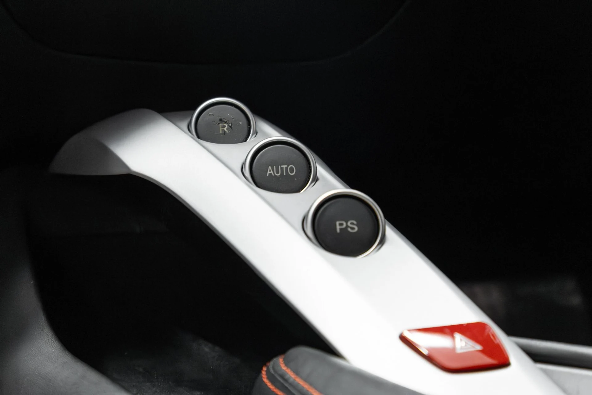 mph059_2706636592_Used_2014_Ferrari_F12_Berlinetta_1768579658_495f4d6ebe