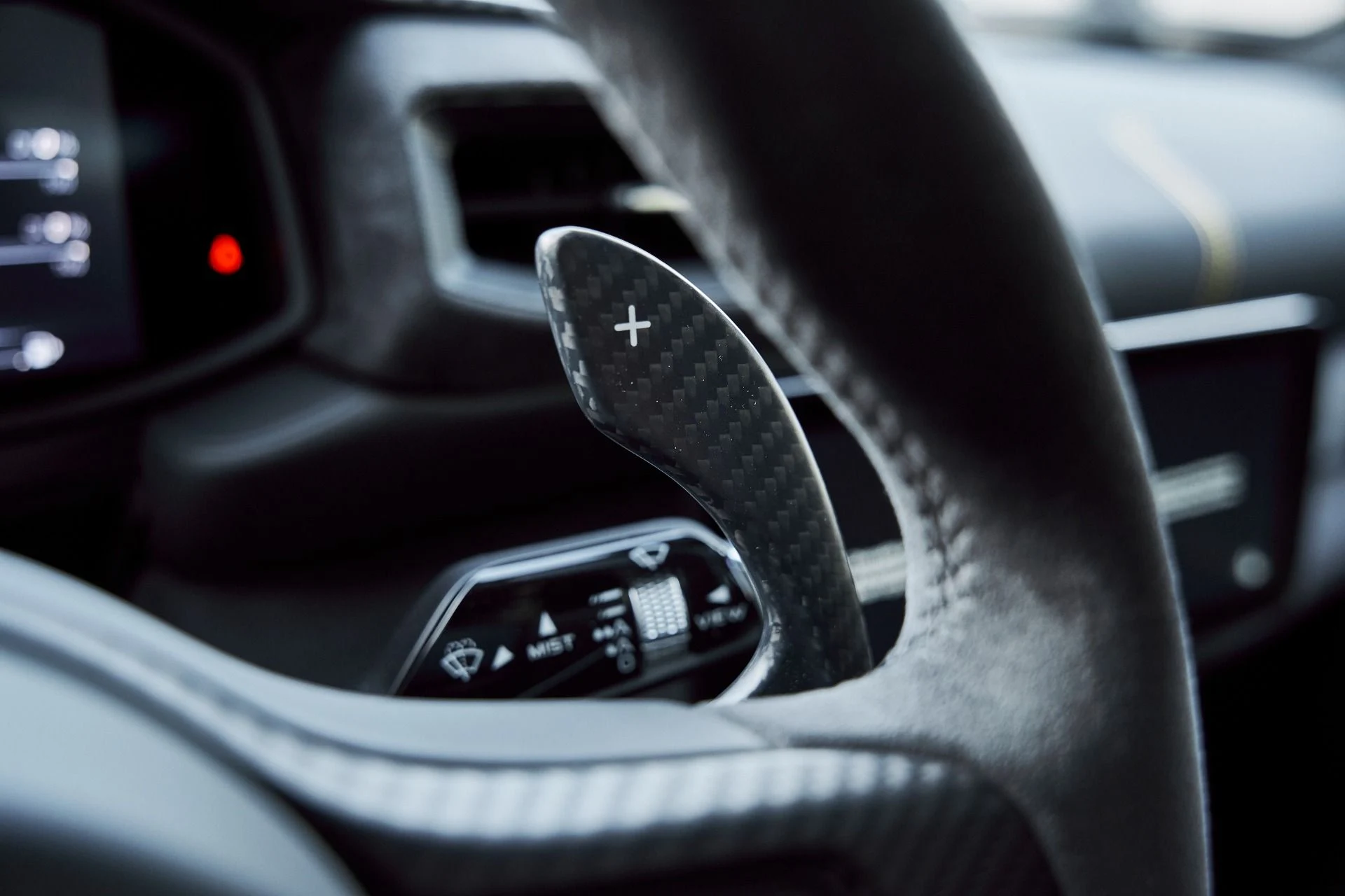 mph059_2757590400_Used_2024_Maserati_MC_20_Base_1772679301_62a81294e2