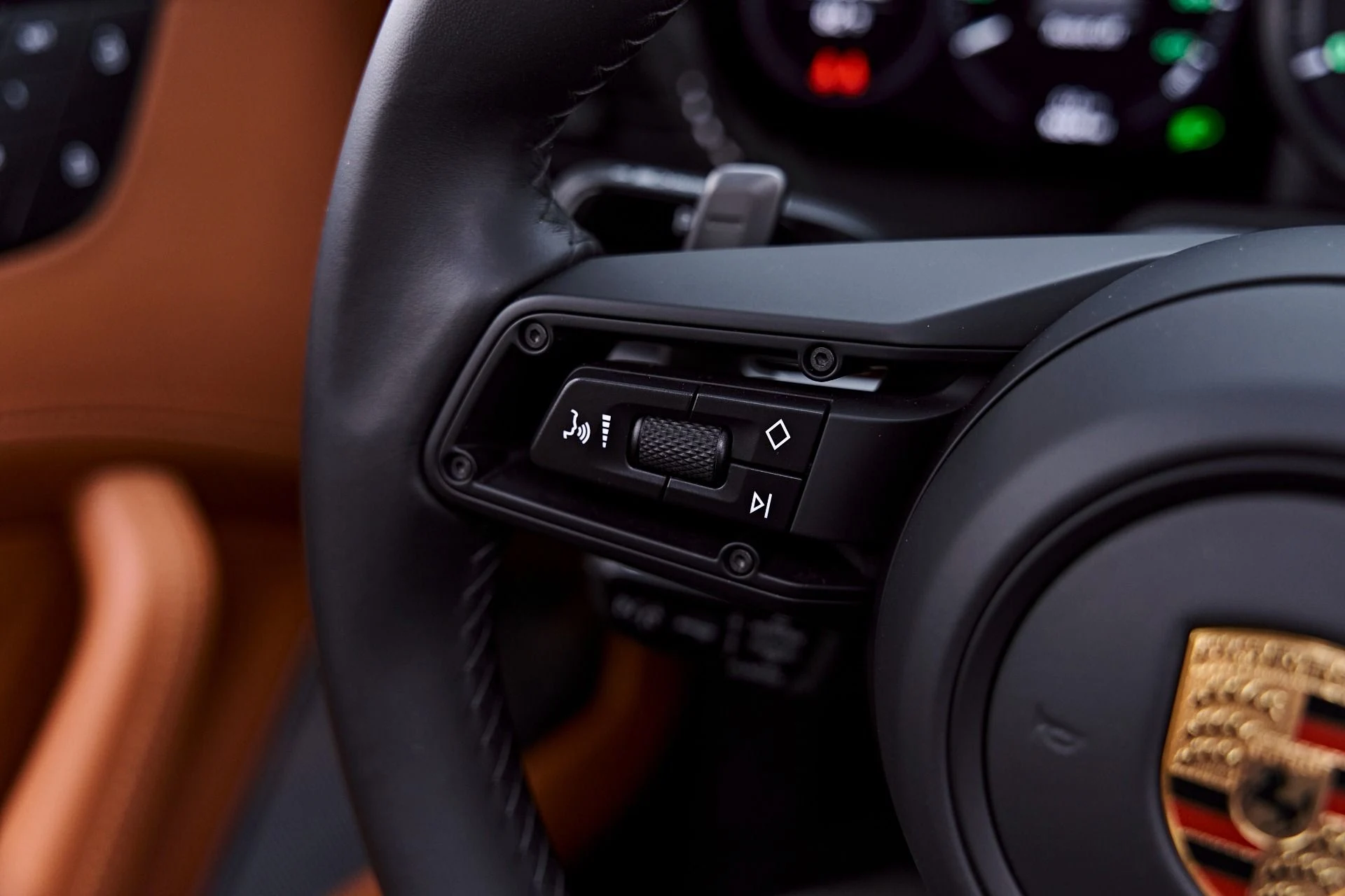 mph059_2792481598_Used_2024_Porsche_911_Turbo_S_1777505300_e8d634dff8