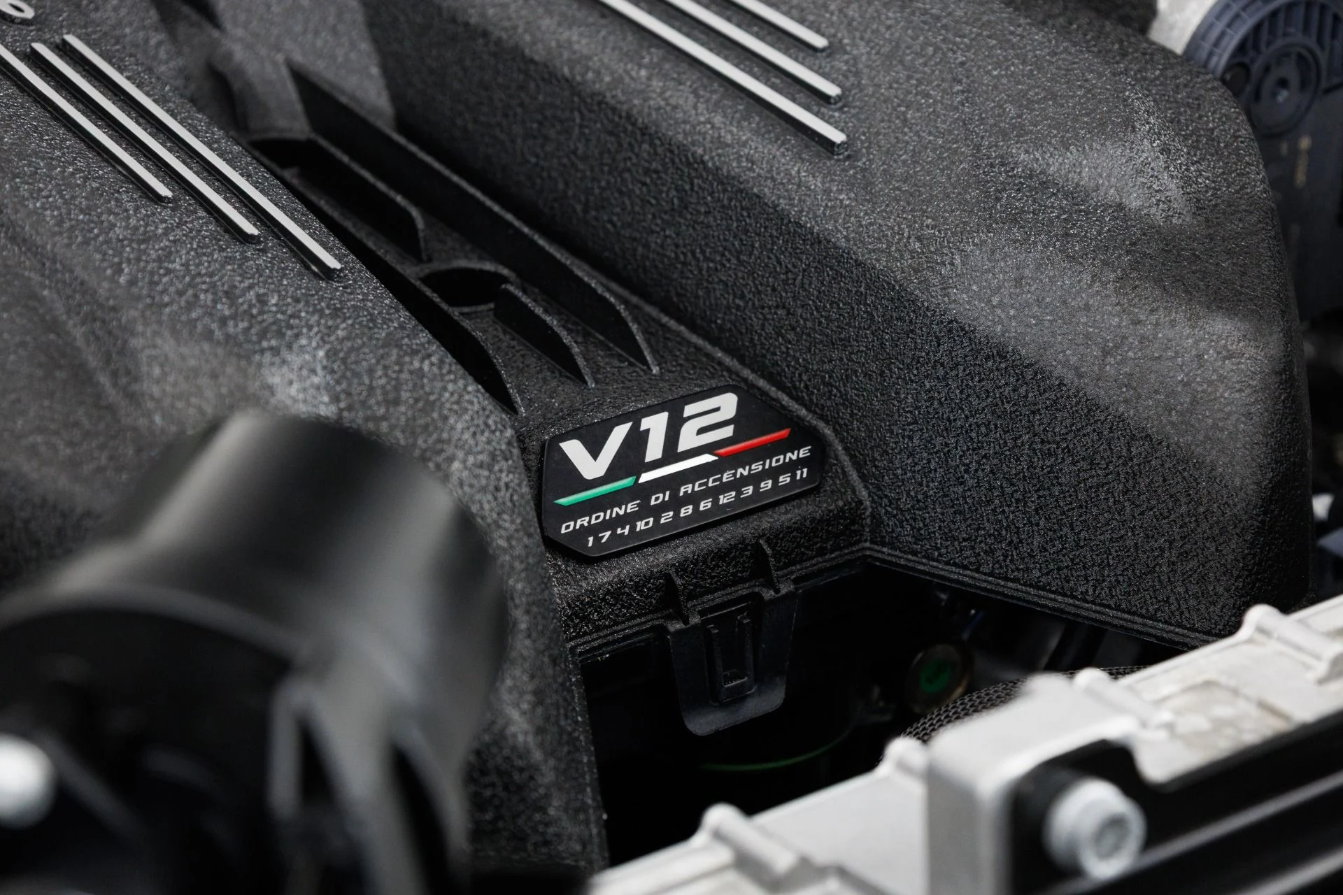 mph059_2821547097_Used_2024_Lamborghini_Revuelto_1786042592_8d2edb8675