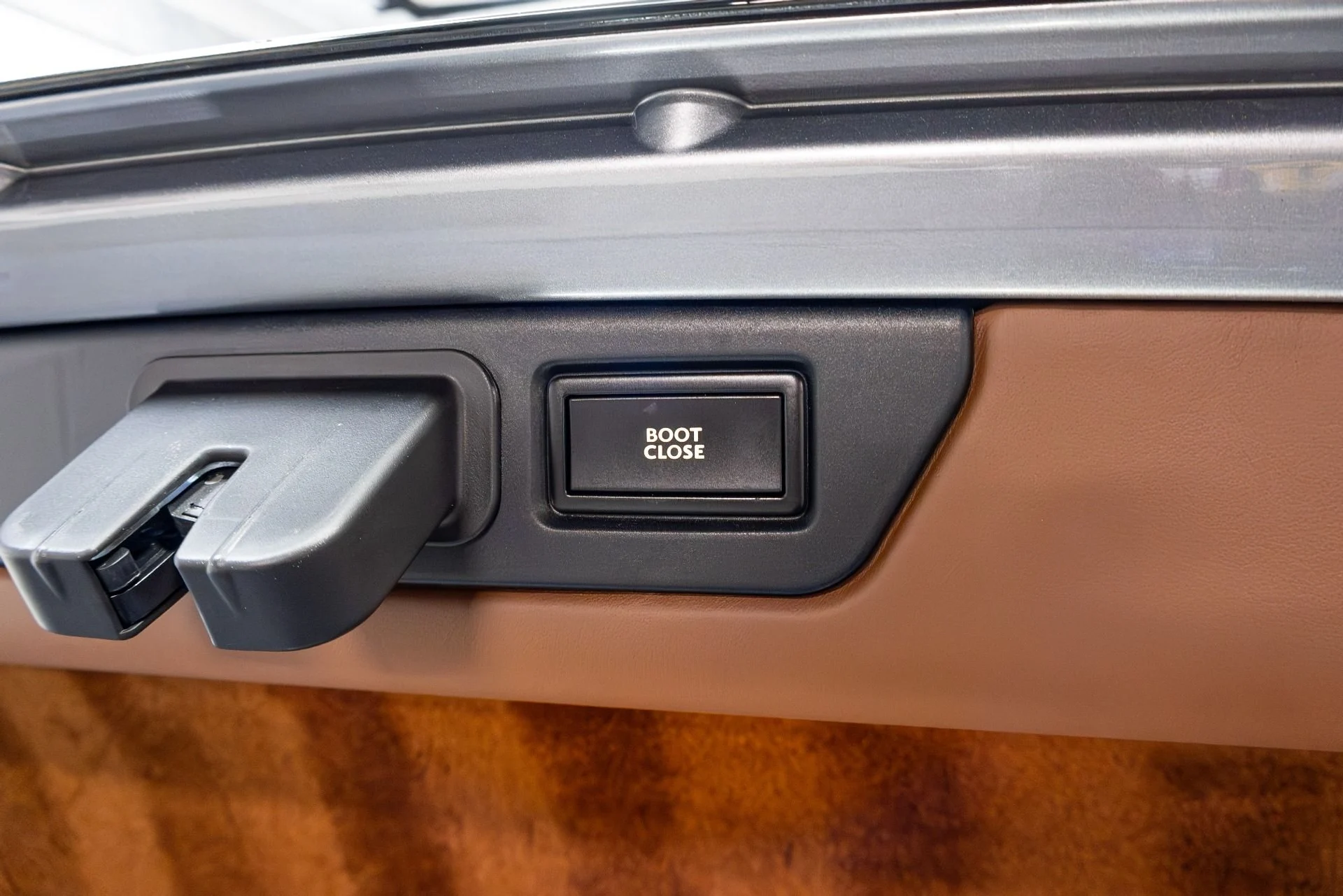 mph059_2840197500_Used_2017_Bentley_Mulsanne_Speed_1775685979_0c66233eb0