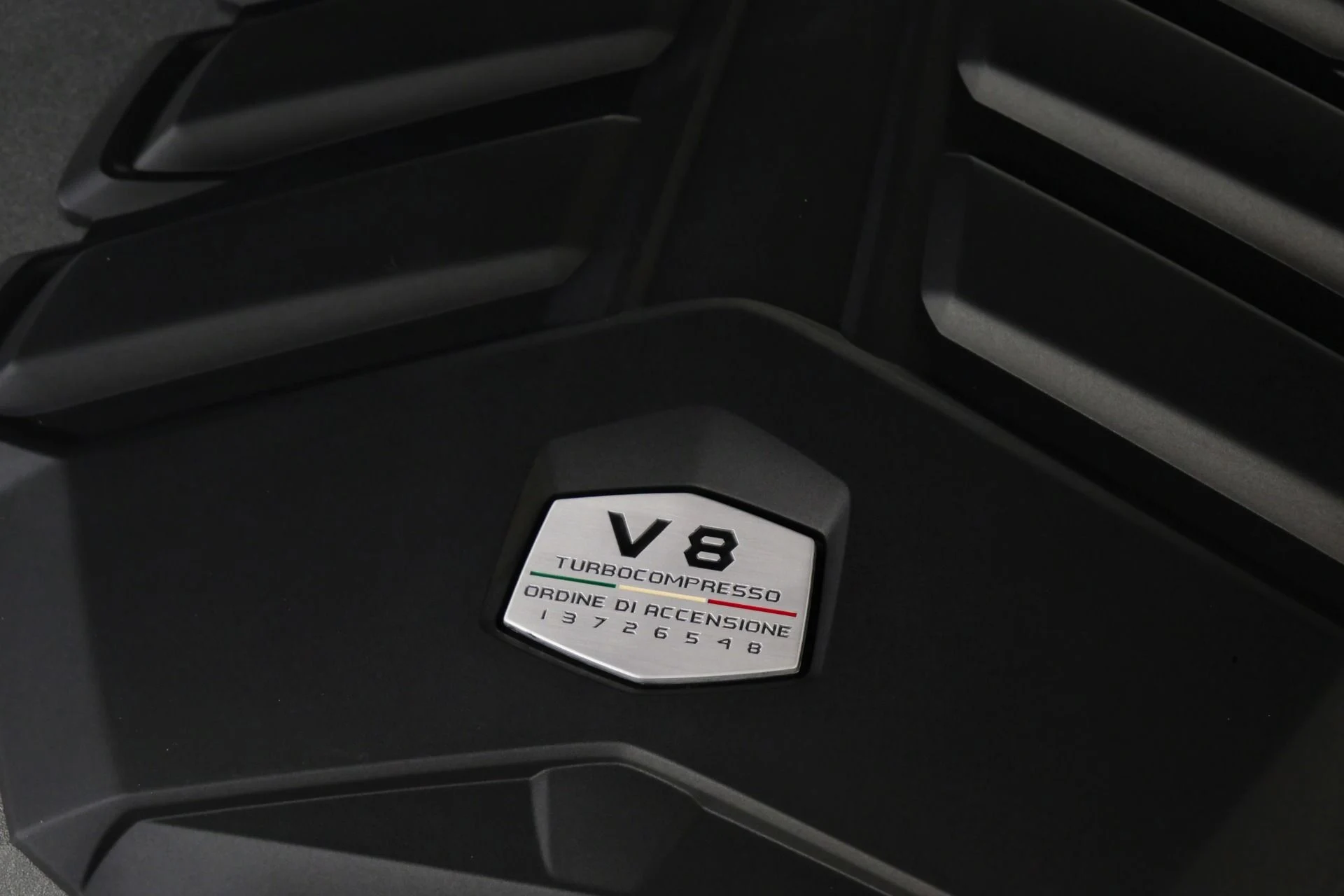 mph059_2841930905_Used_2022_Lamborghini_Urus_1761576878_58b764e03d