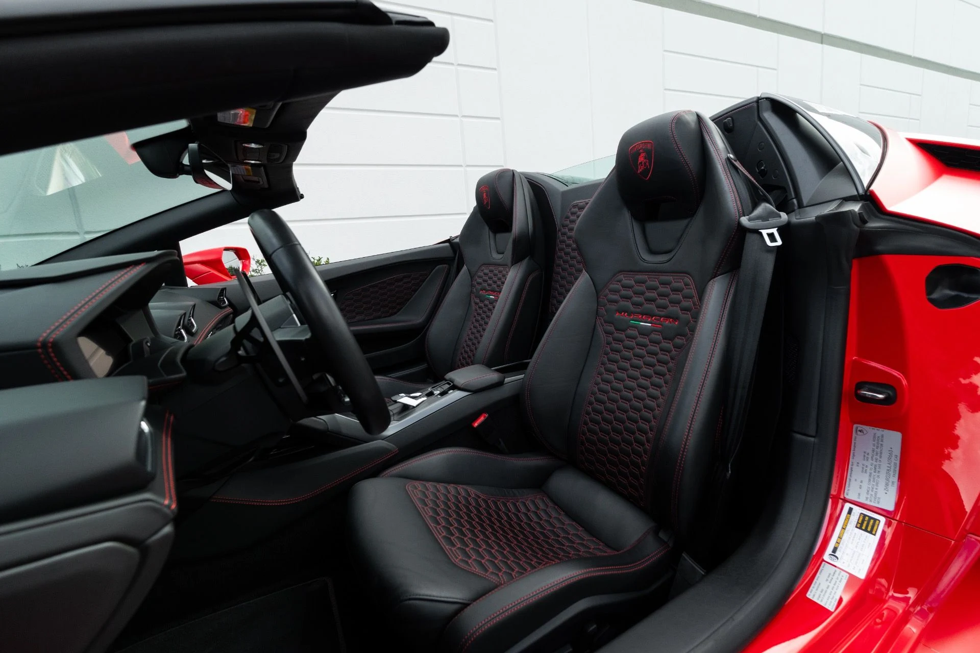 mph059_2864044650_Used_2018_Lamborghini_Huracan_LP_580_2_Spyder_1766443768_e6b003766f