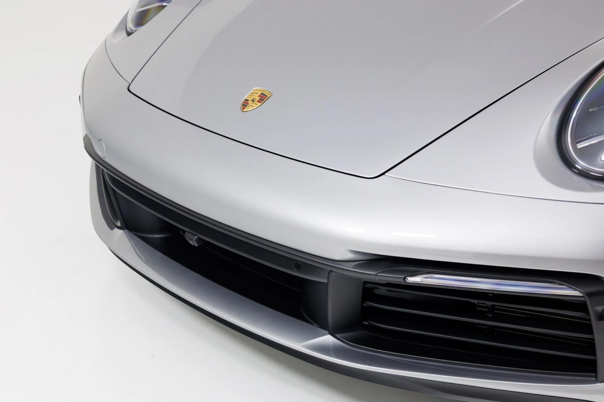 mph059_2926703265_Used_2022_Porsche_911_Carrera_1773941198_9345c23bb7