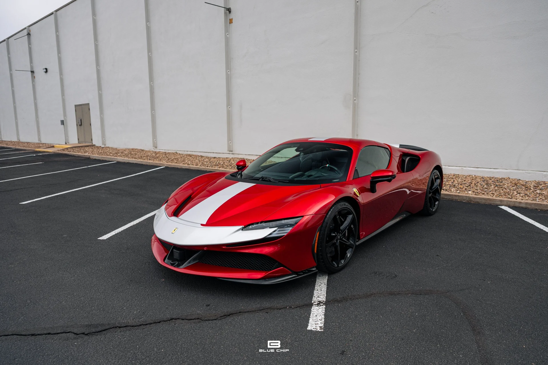 mph059_2950171907_6a6a857ec4405a22135e9620_23796_202025_20_Ferrari_20_SF_90_20_Spider_20_Roso_20_Magma_60_85e088ed32
