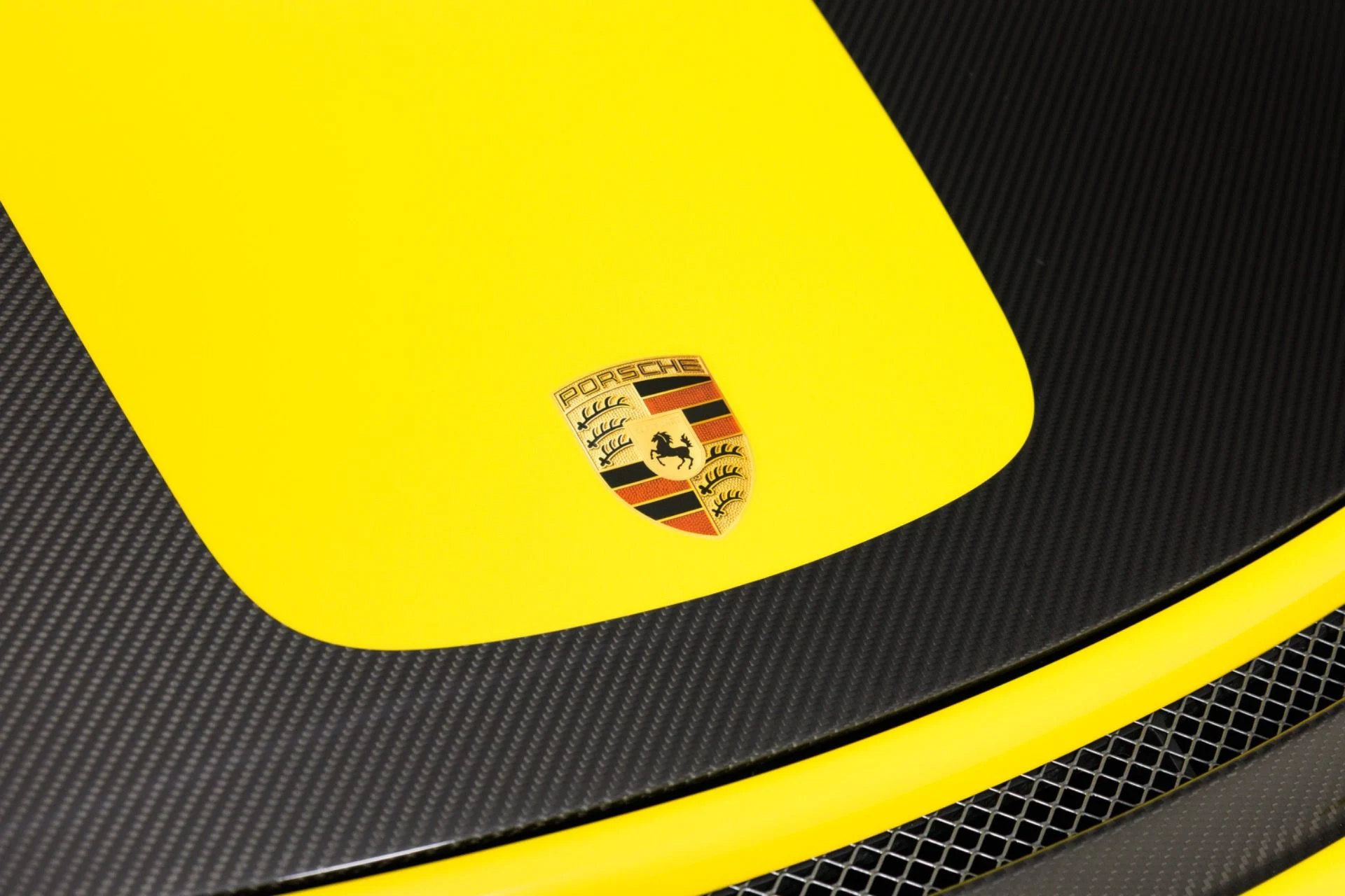 mph059_2968132878_Used_2018_Porsche_911_GT_2_RS_1787778693_53a41887c3