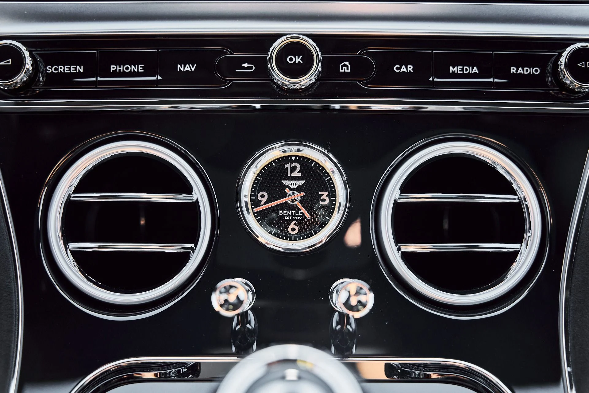 mph059_2980210108_Used_2025_Bentley_Continental_GT_Speed_1779498515_36b334b2ff